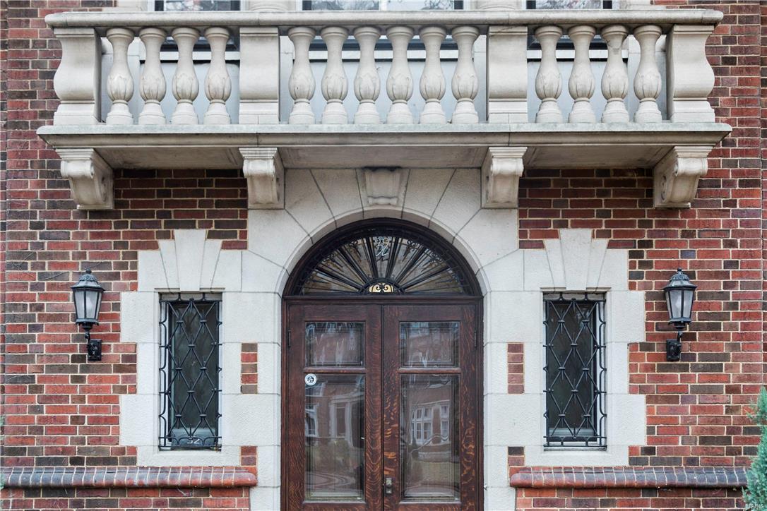 Westmoreland Place - Residential