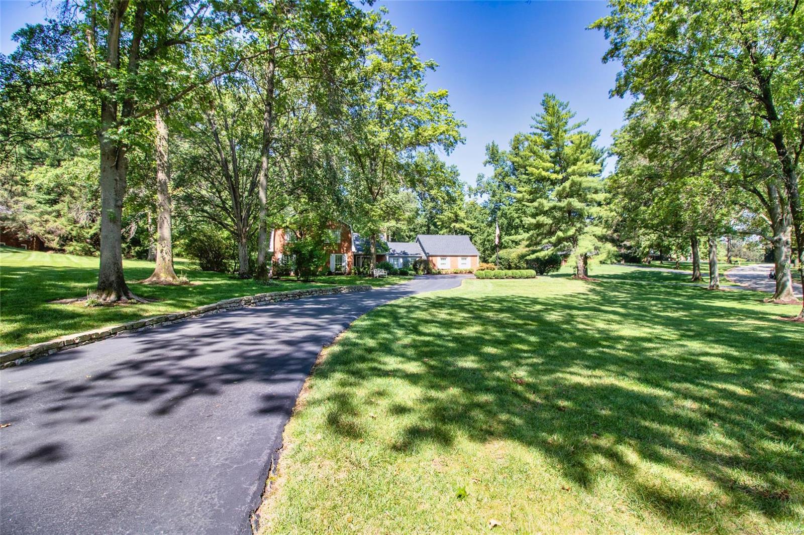 Bellerive Country Club Grounds - Residential