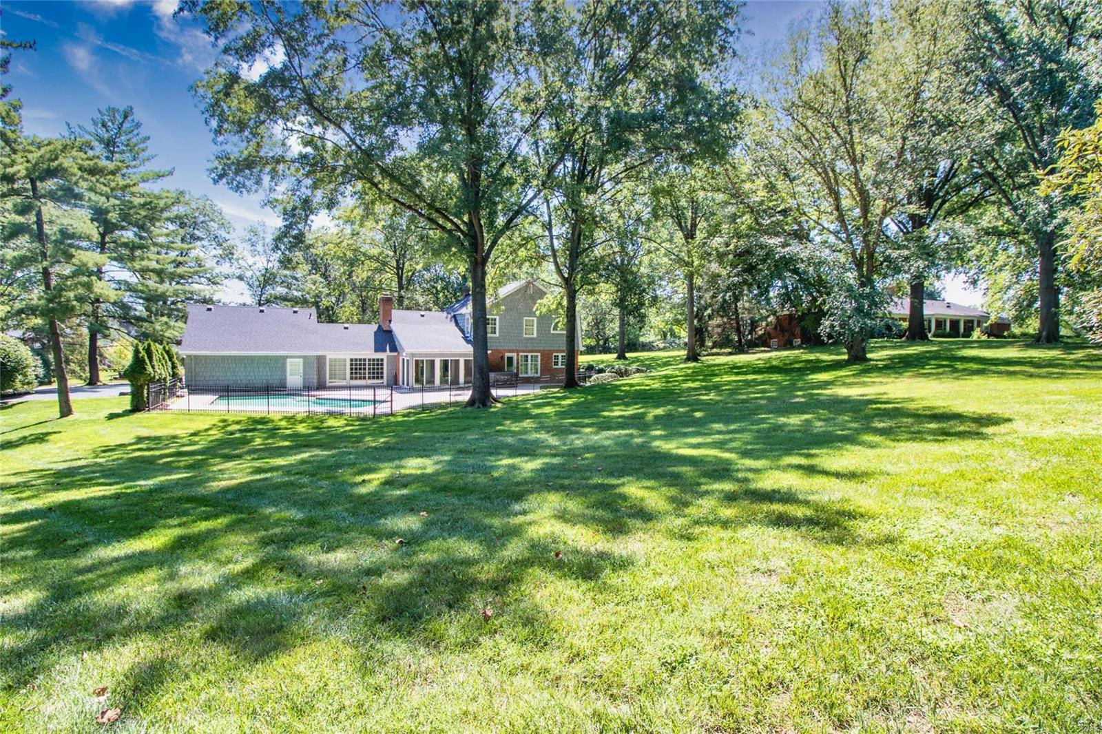 Bellerive Country Club Grounds - Residential