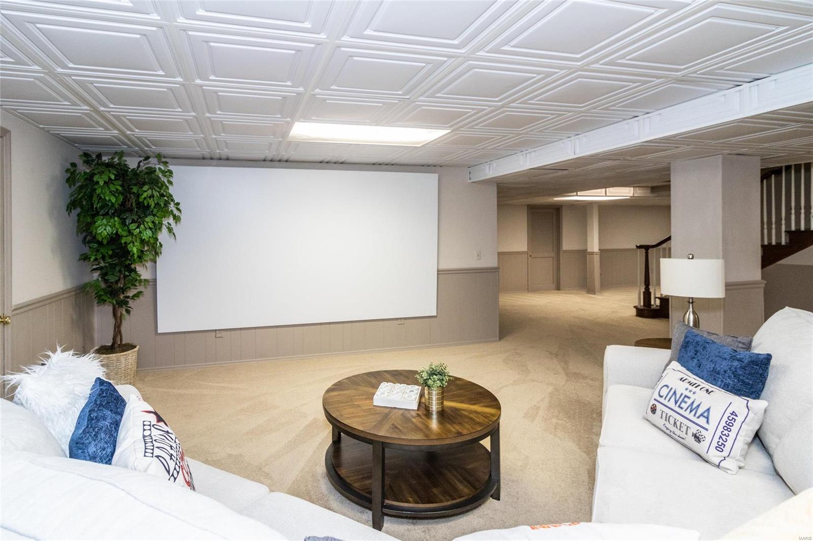 Bellerive Country Club Grounds - Residential