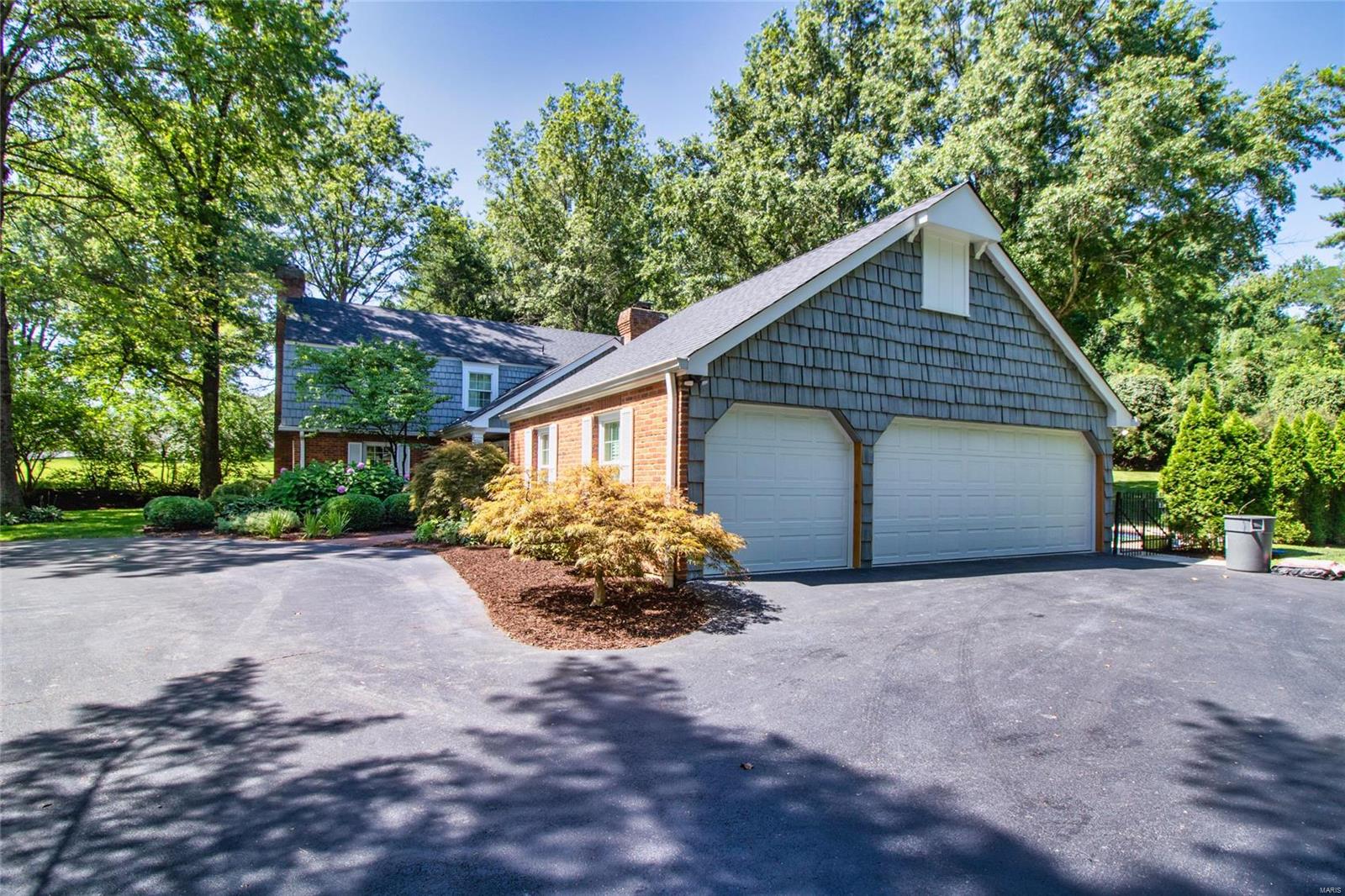 Bellerive Country Club Grounds - Residential