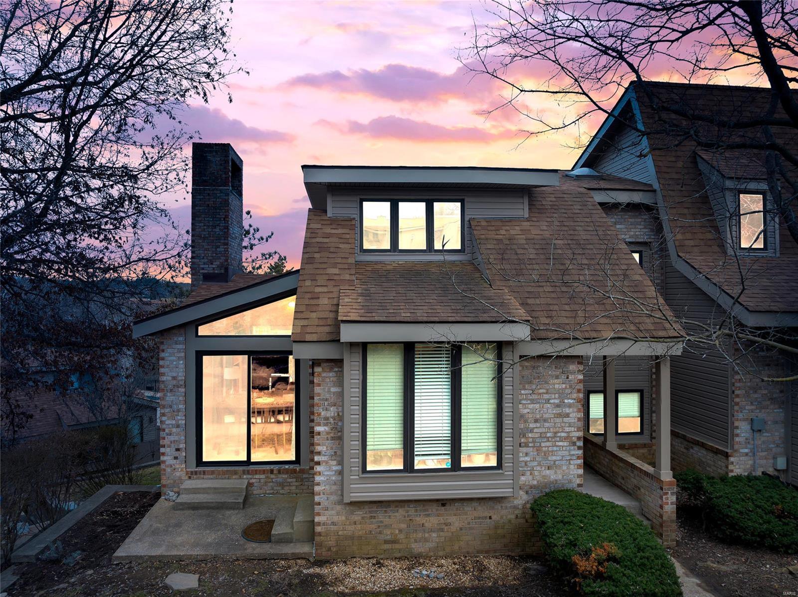 Unincorporated, Missouri 63131, United States, 3 Bedrooms Bedrooms, ,3 BathroomsBathrooms,Residential,Active,90802