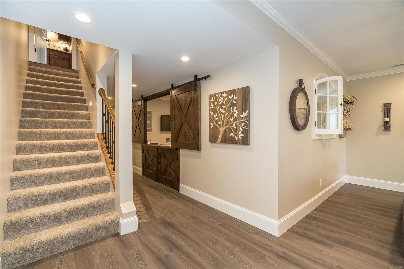 Ladue Court - Residential