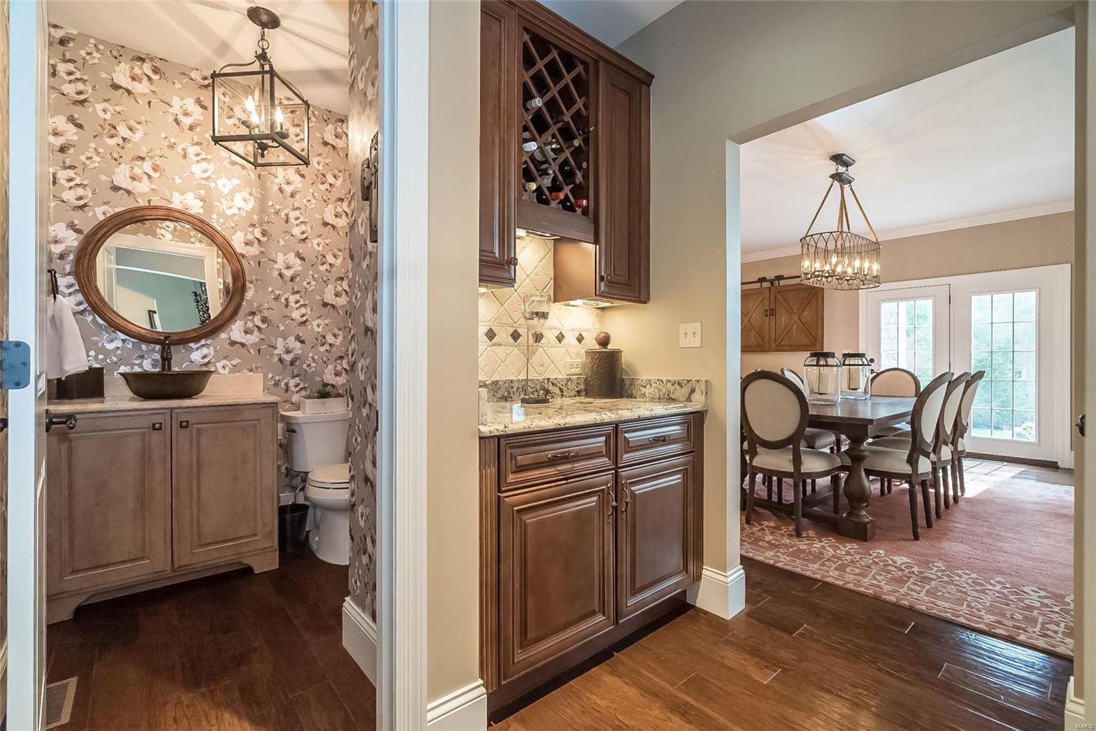 Ladue Court - Residential