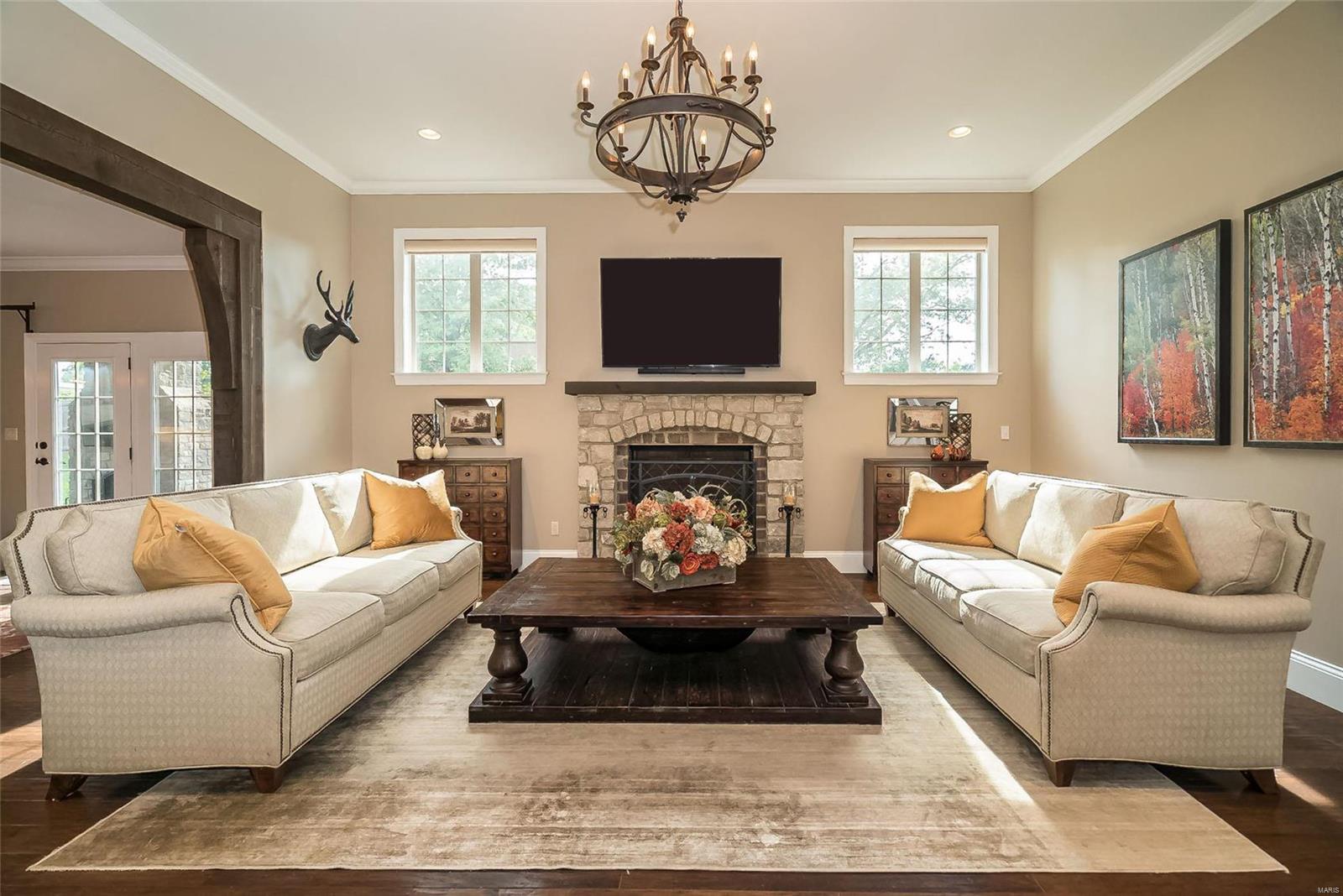 Ladue Court - Residential