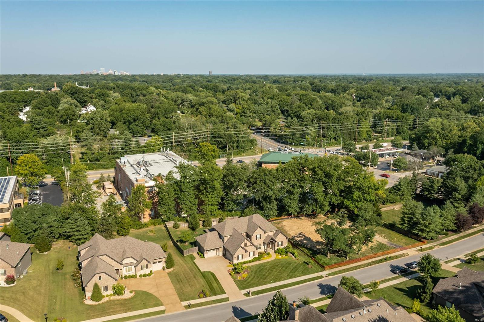 Ladue Court - Residential