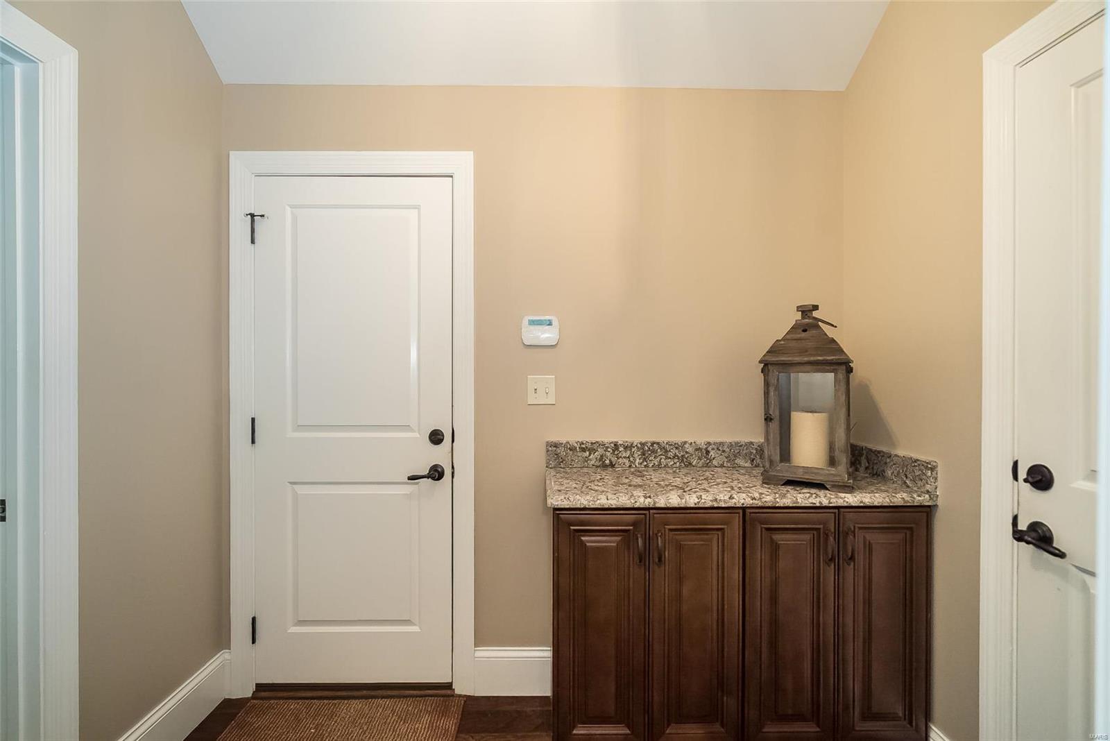 Ladue Court - Residential