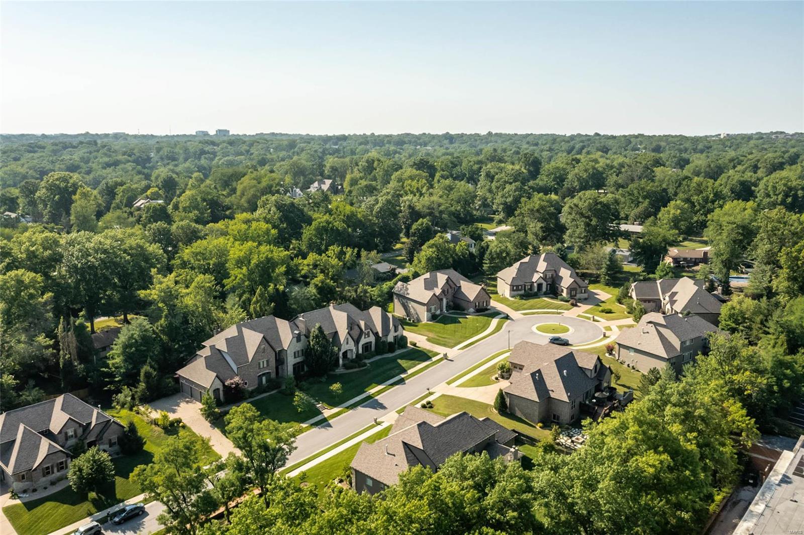 Ladue Court - Residential