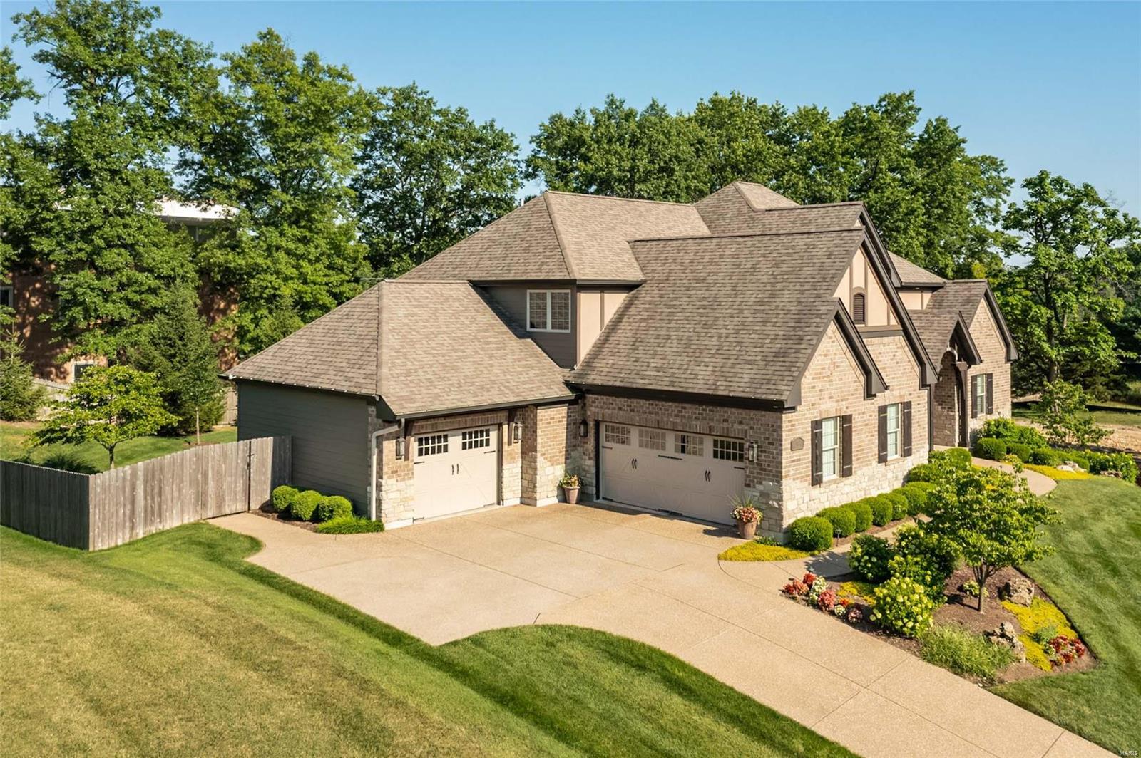 Ladue Court - Residential