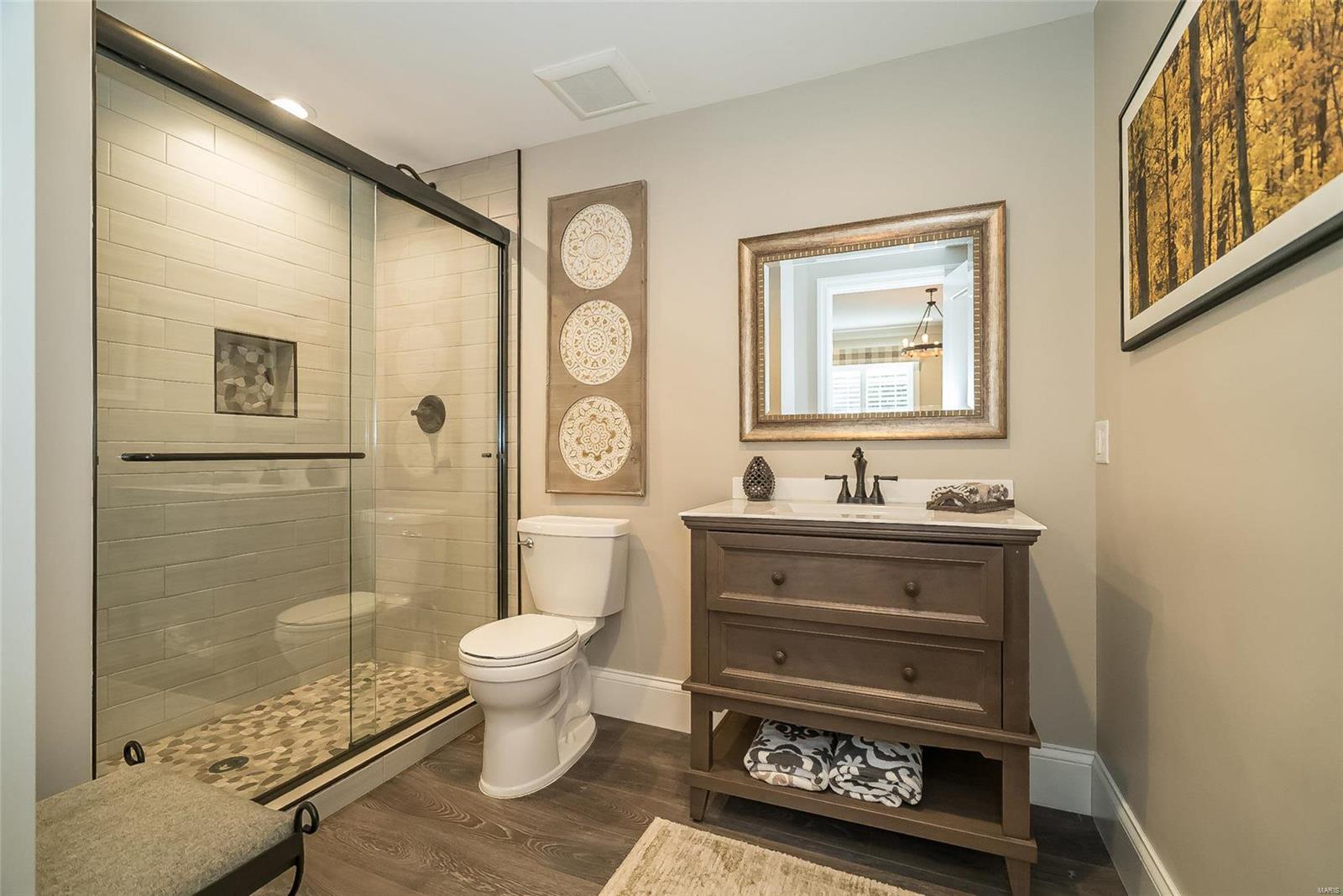 Ladue Court - Residential