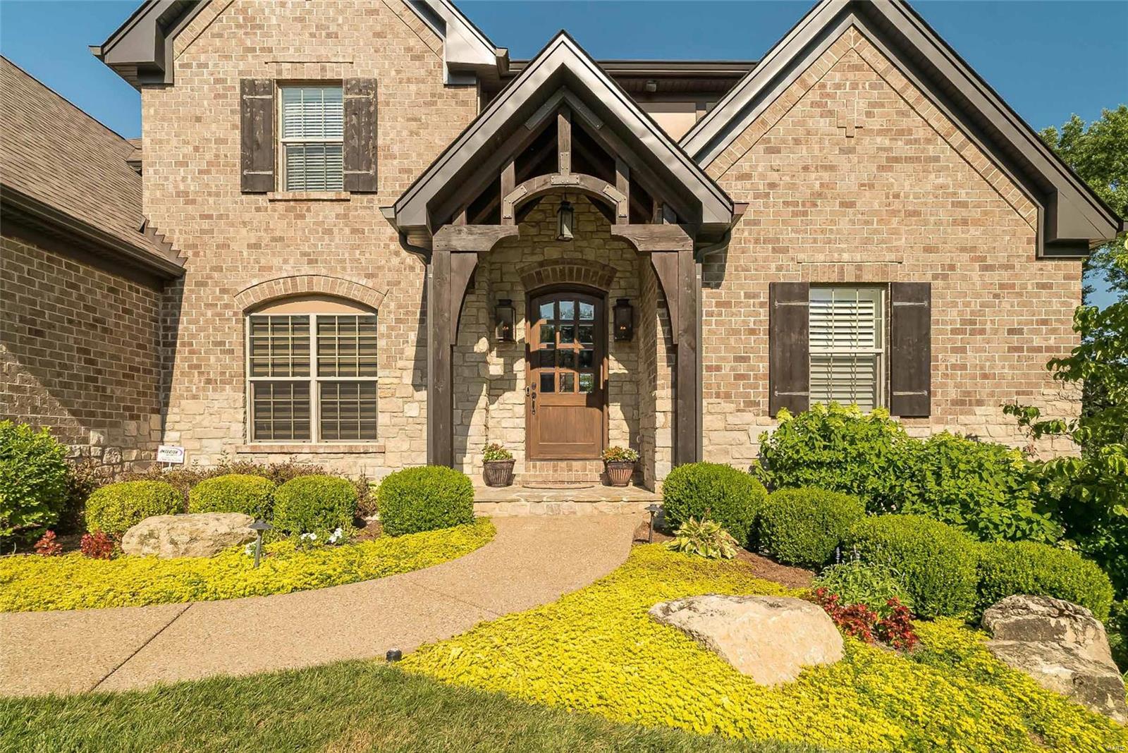 Ladue Court - Residential