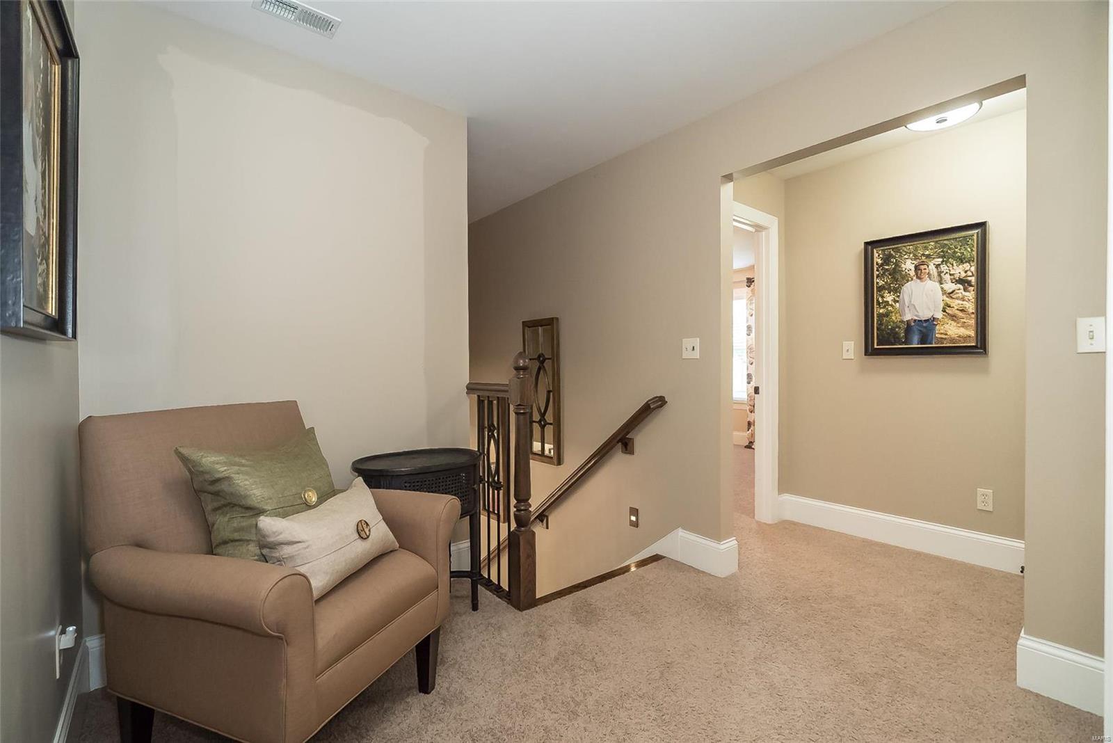 Ladue Court - Residential