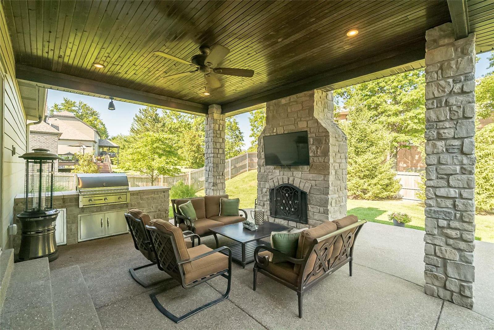 Ladue Court - Residential