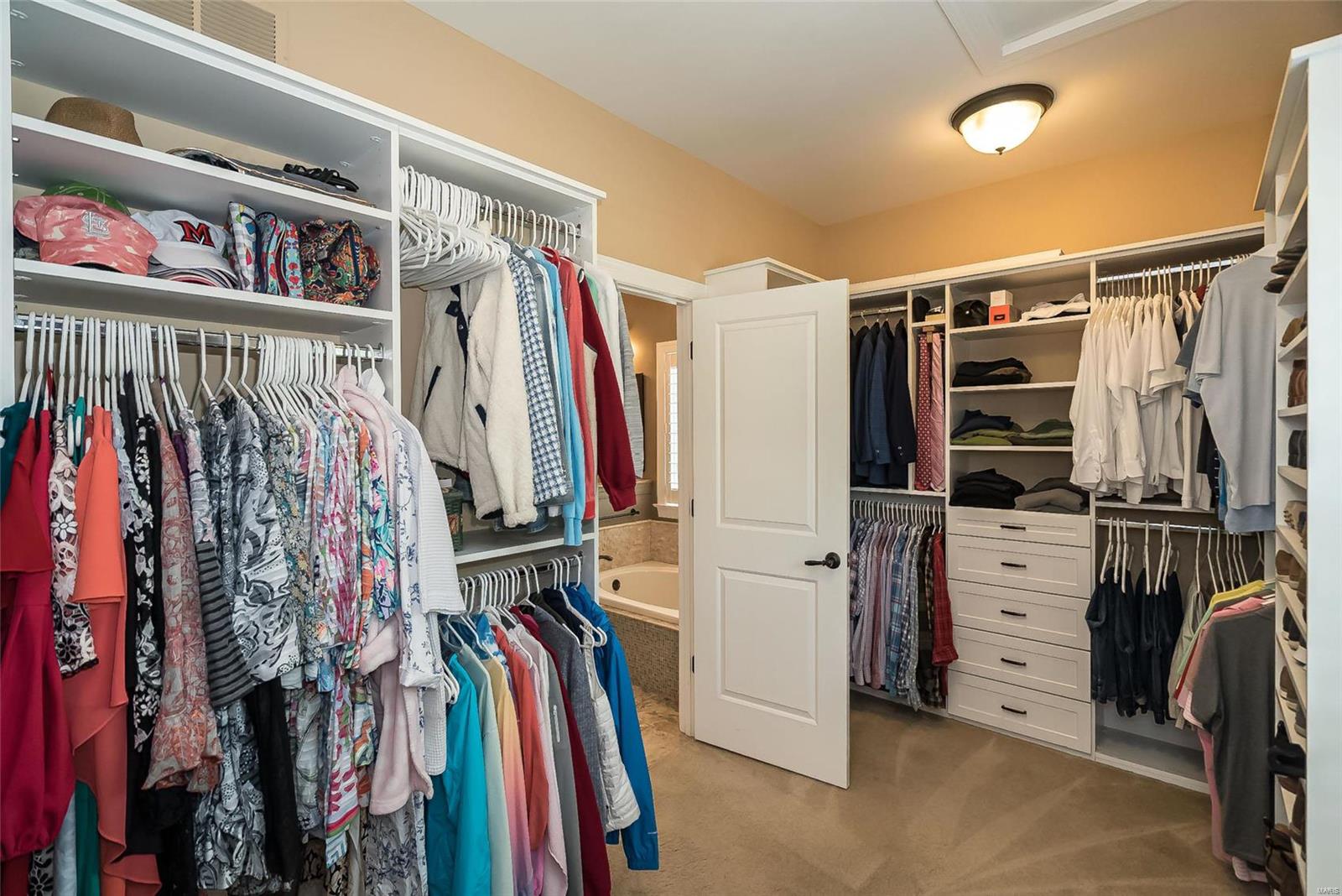 Ladue Court - Residential