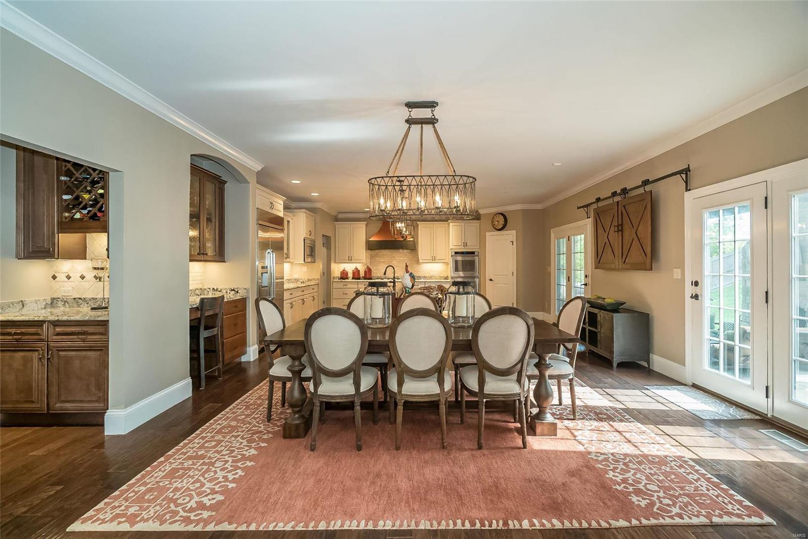 Ladue Court - Residential