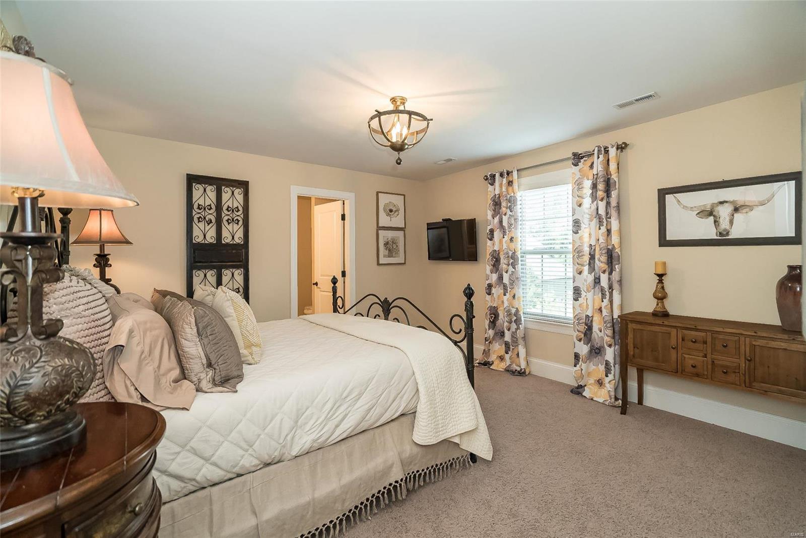 Ladue Court - Residential