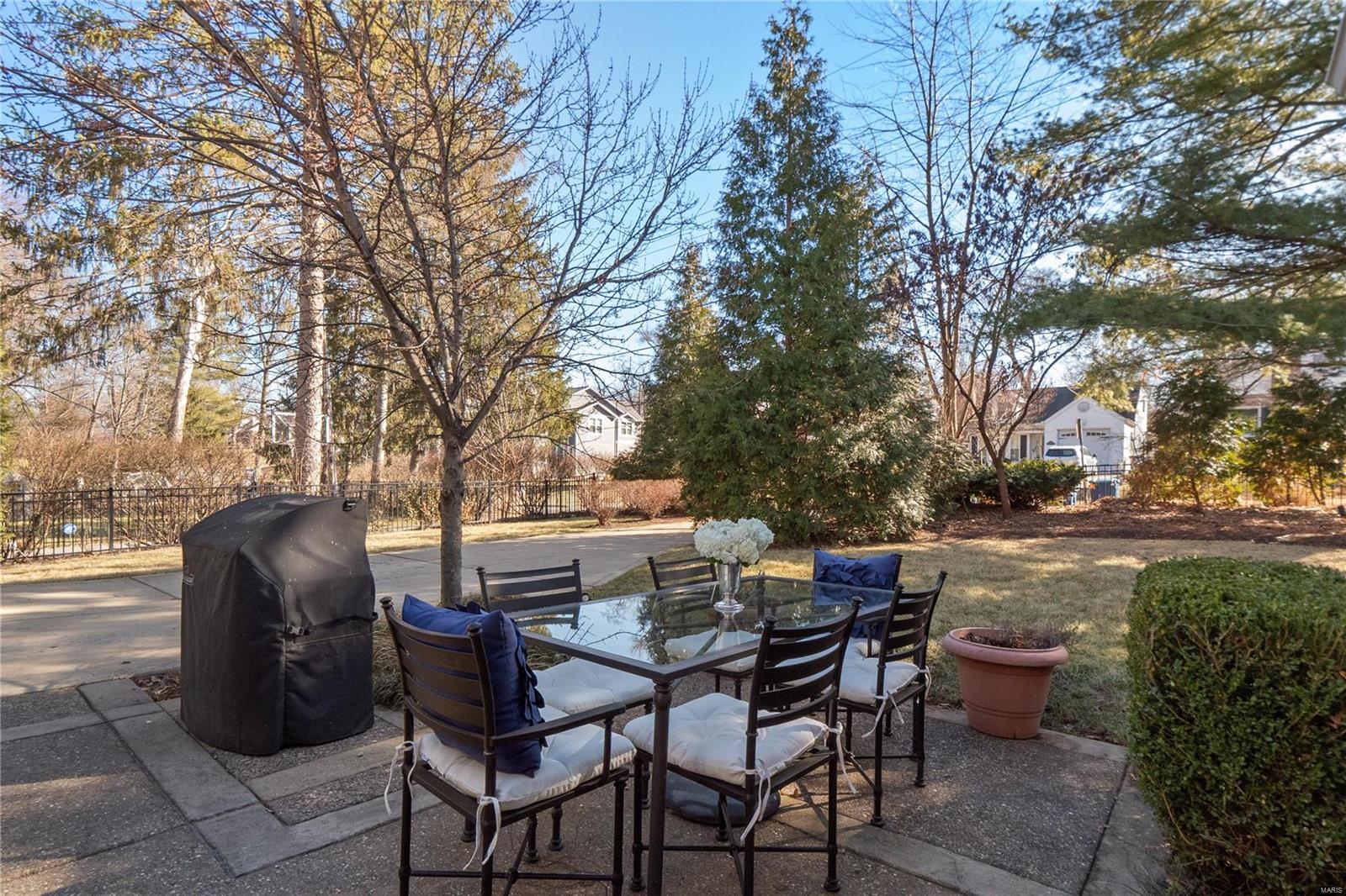 Beverly Woods - Residential