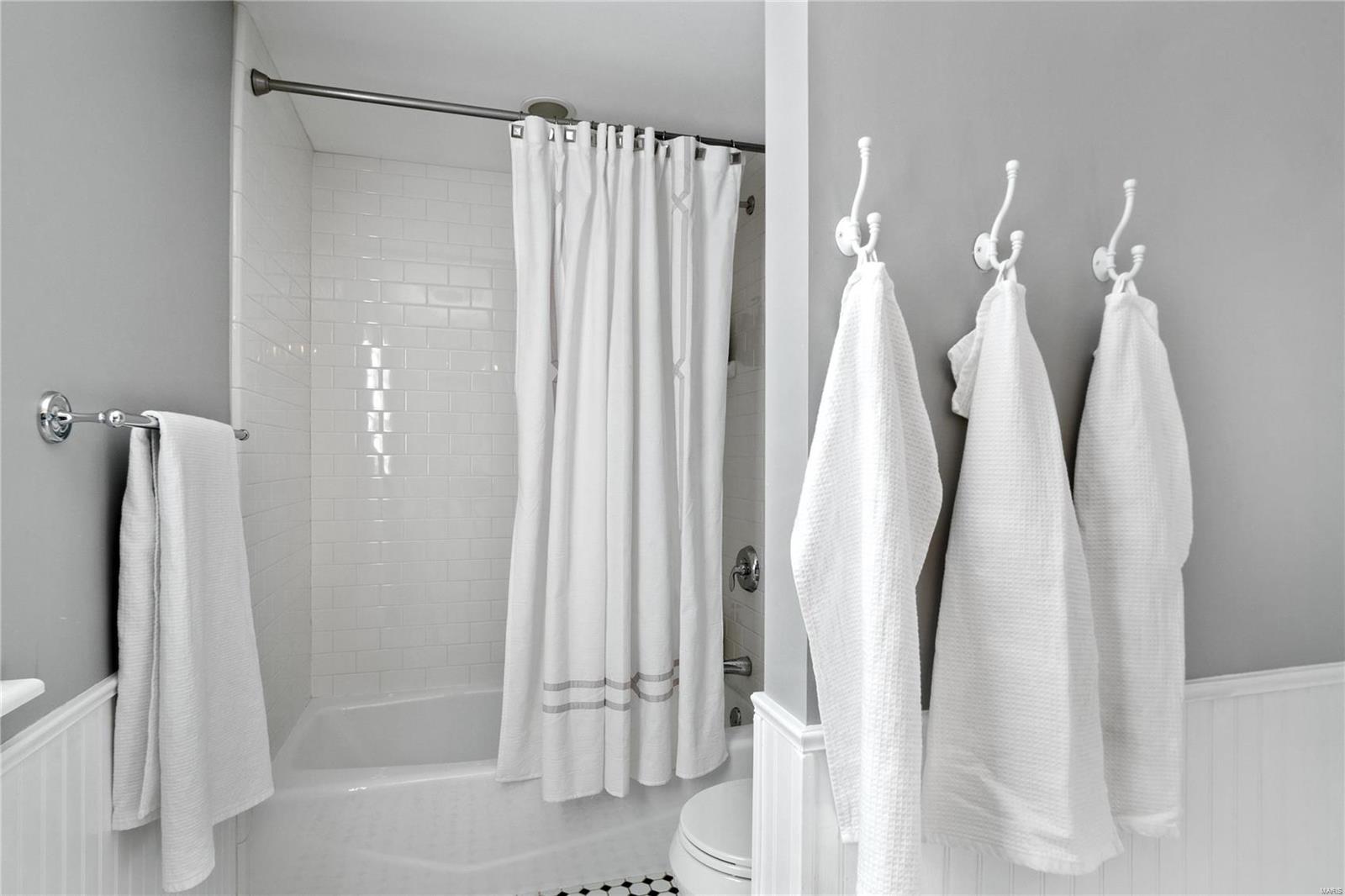 Beverly Woods - Residential