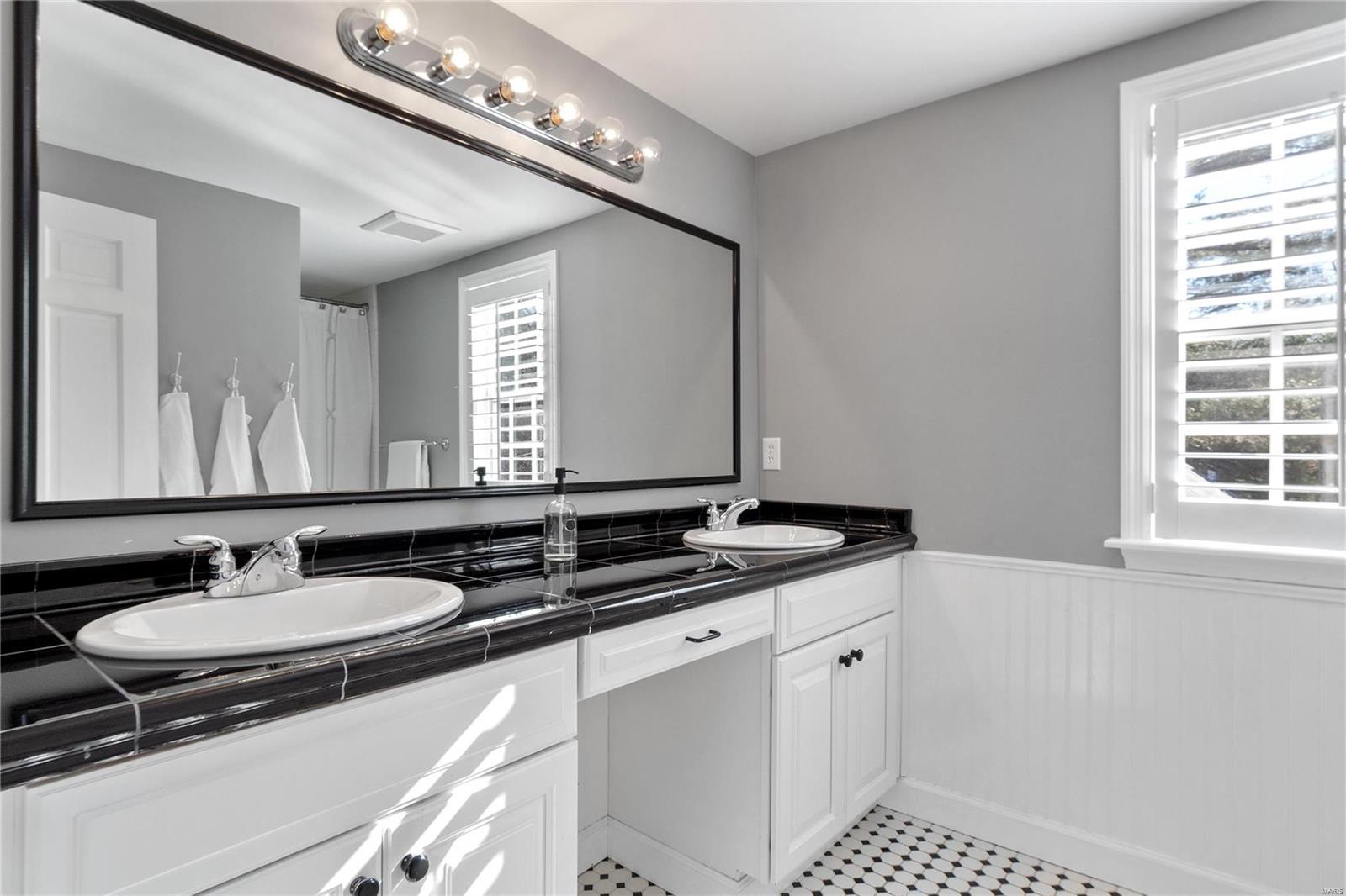 Beverly Woods - Residential