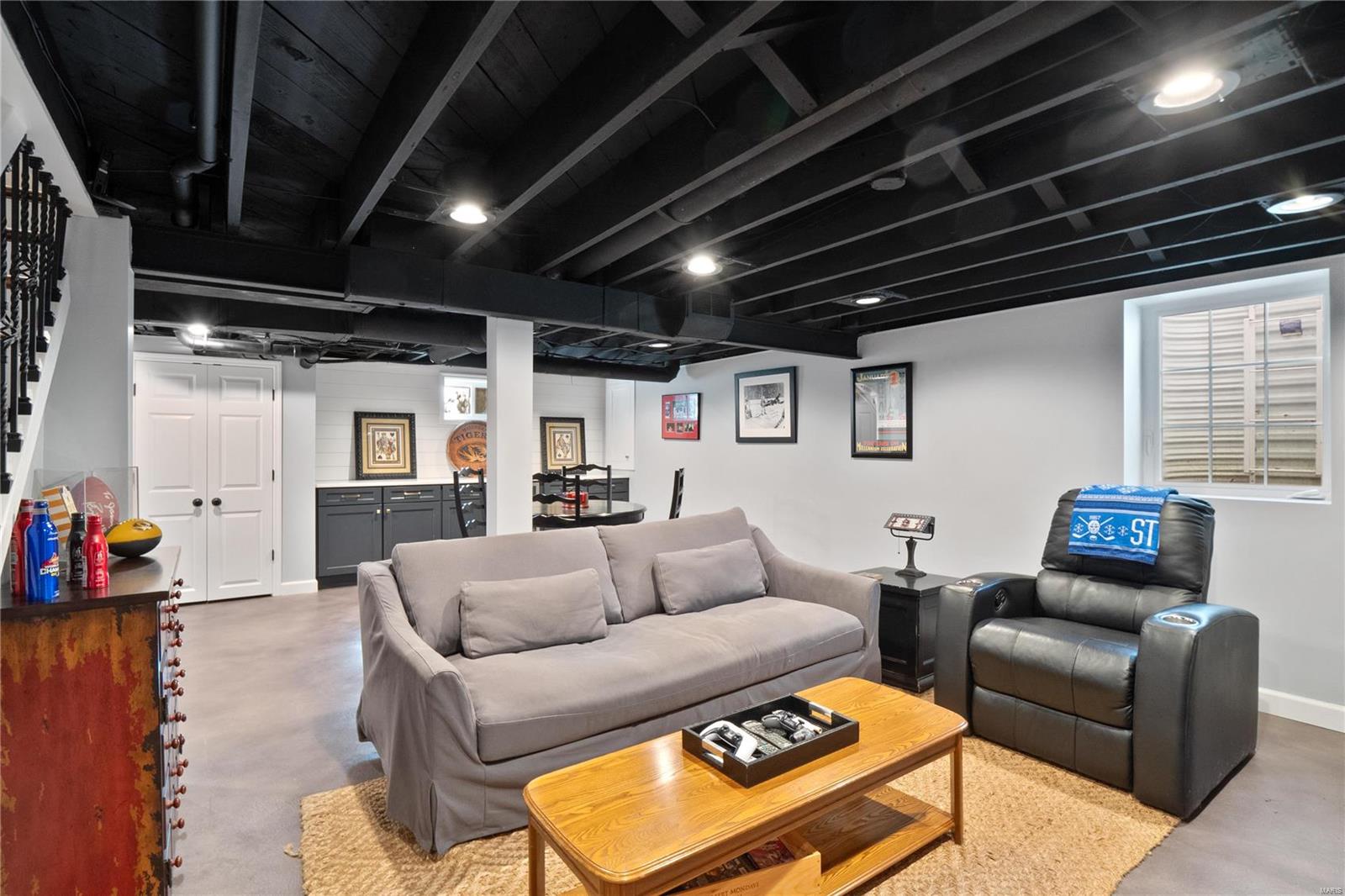 Beverly Woods - Residential