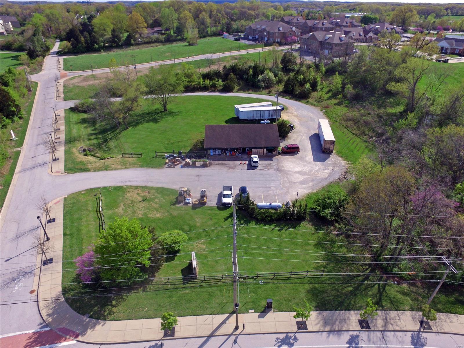 Turkey Track Corner - Commercial Sale