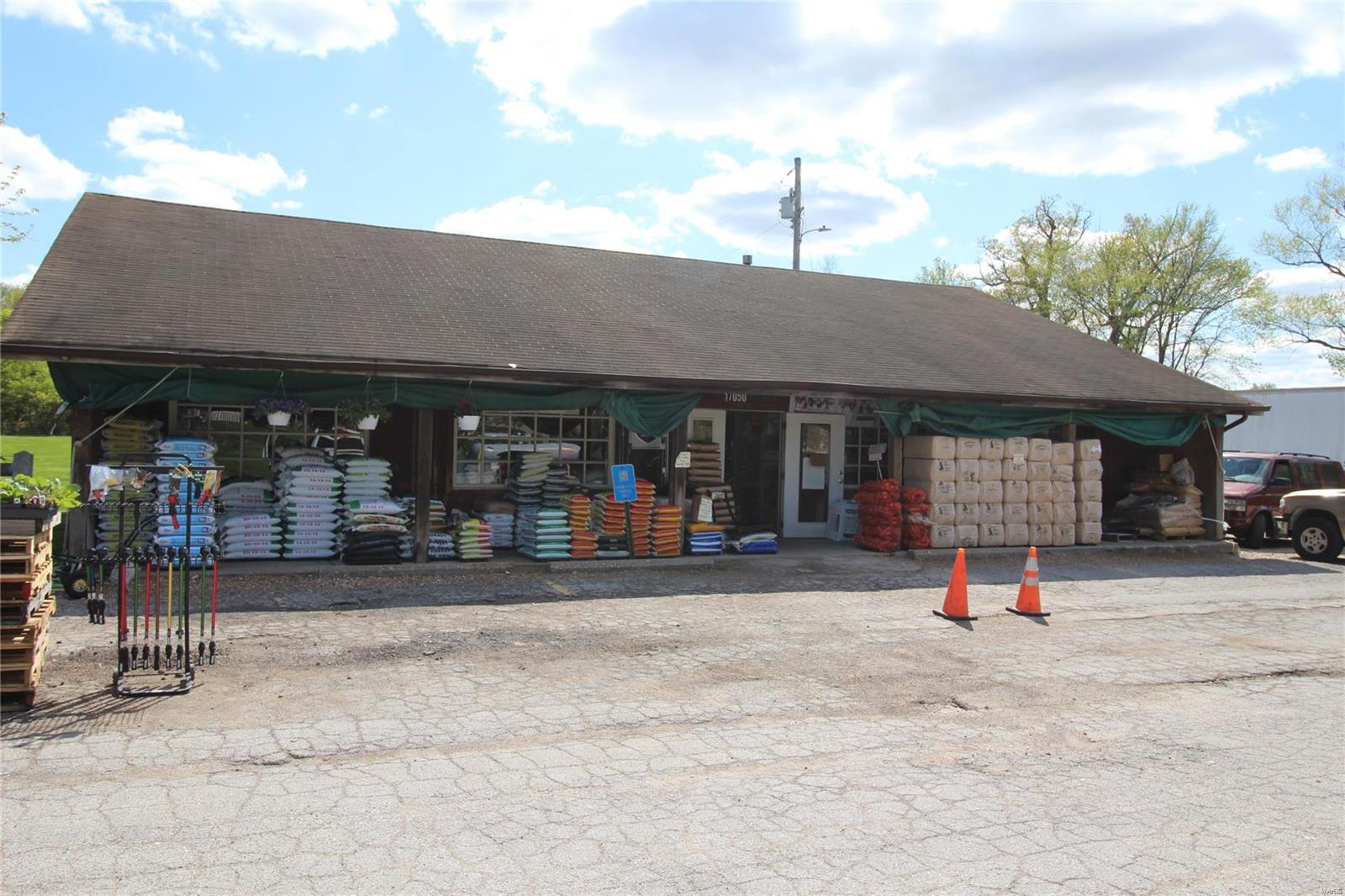 Turkey Track Corner - Commercial Sale