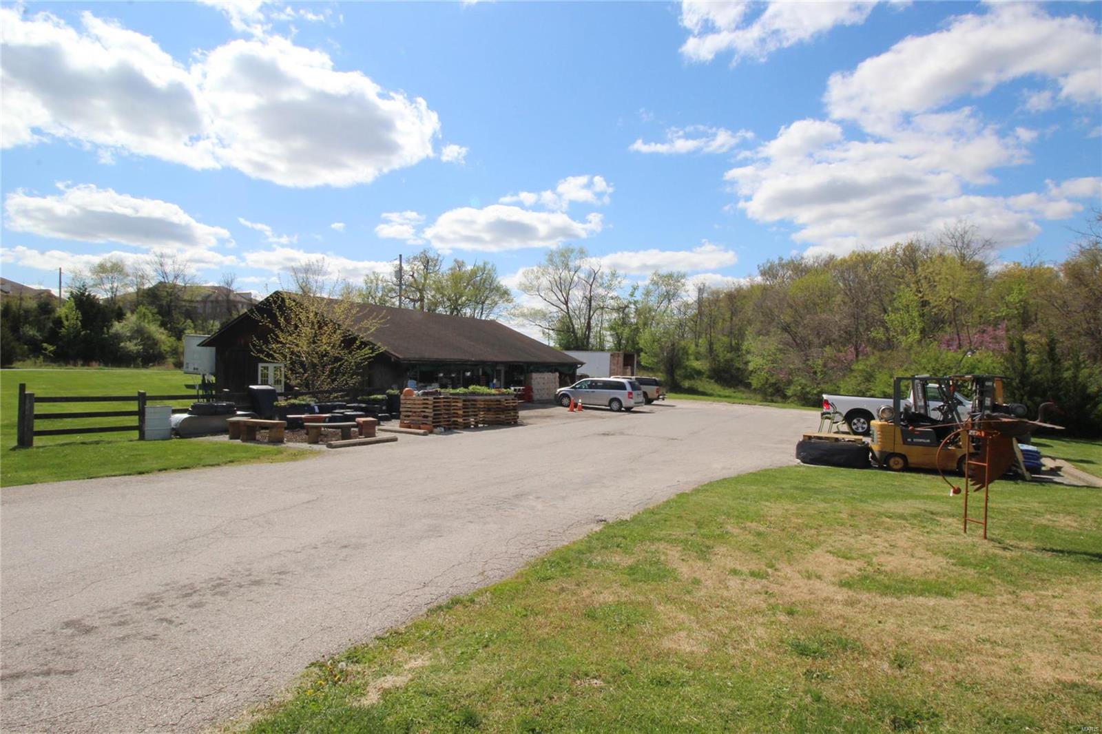 Turkey Track Corner - Commercial Sale