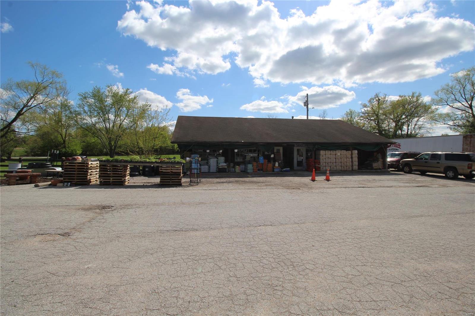 Turkey Track Corner - Commercial Sale