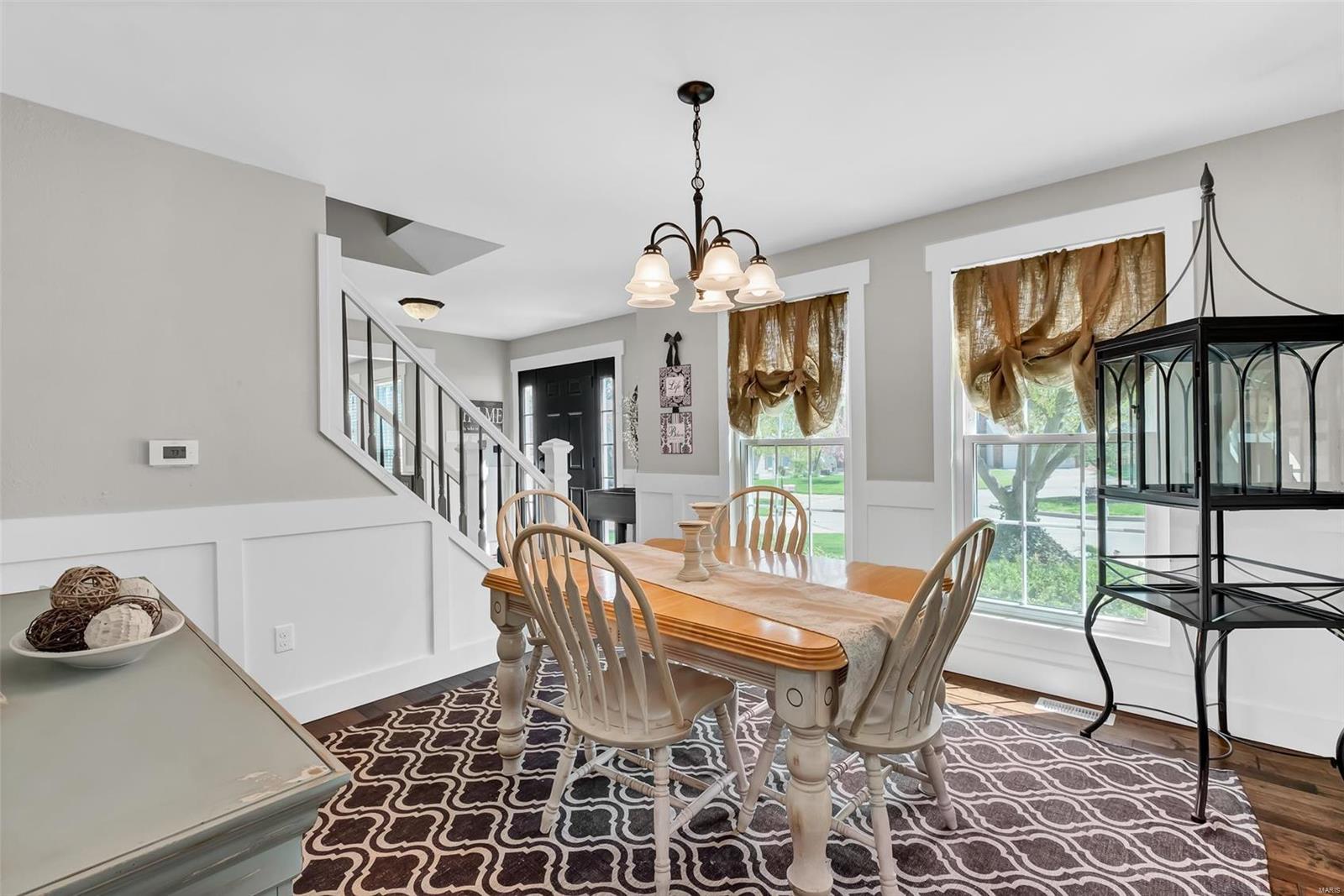 Twin Chimneys - Residential