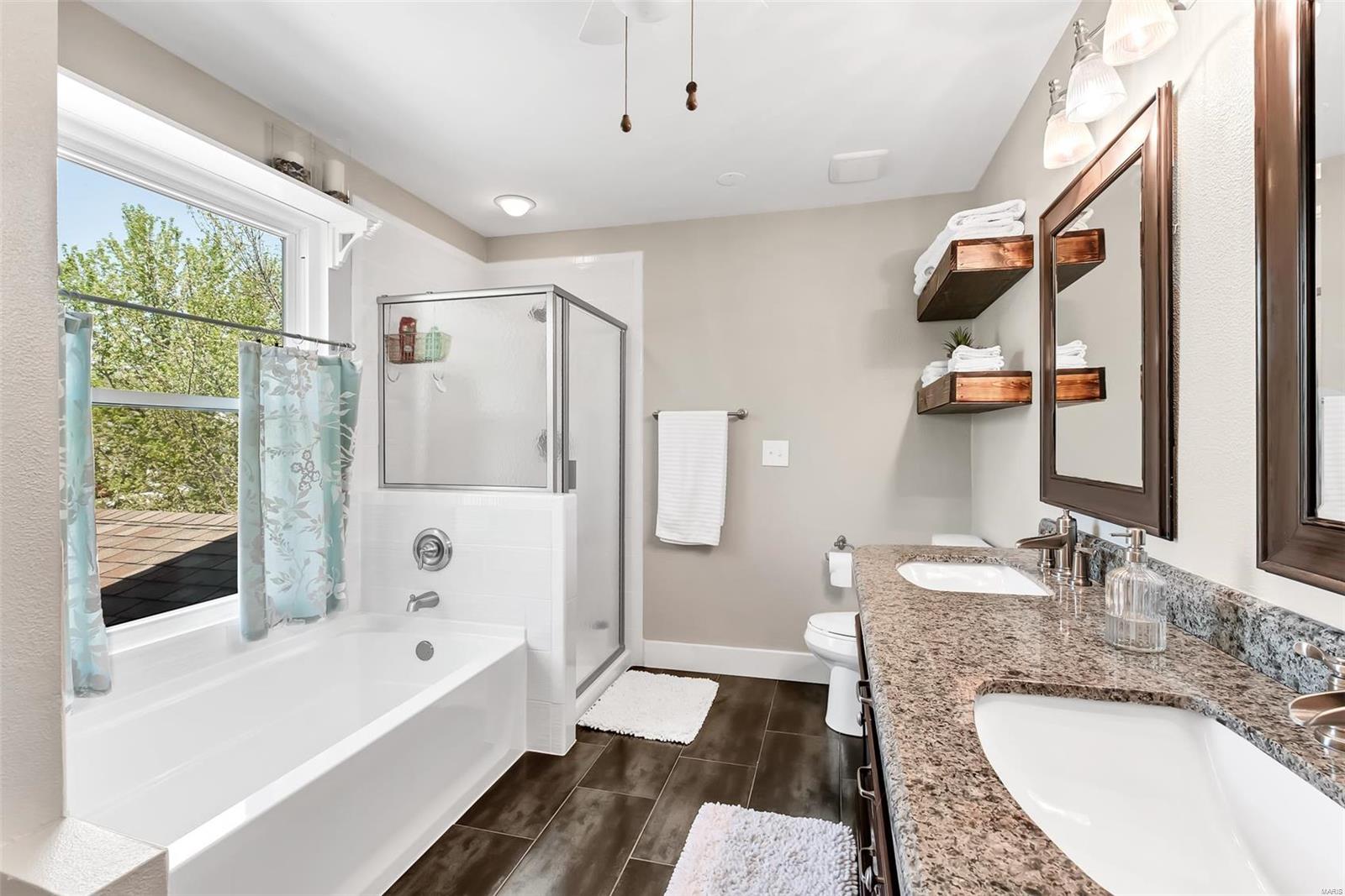 Twin Chimneys - Residential