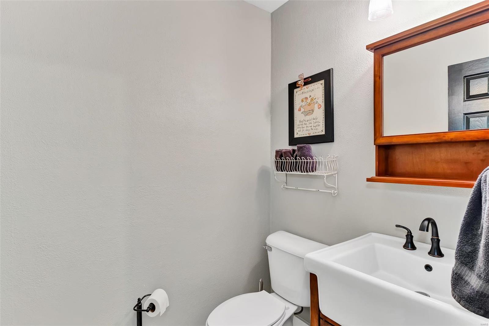 Twin Chimneys - Residential