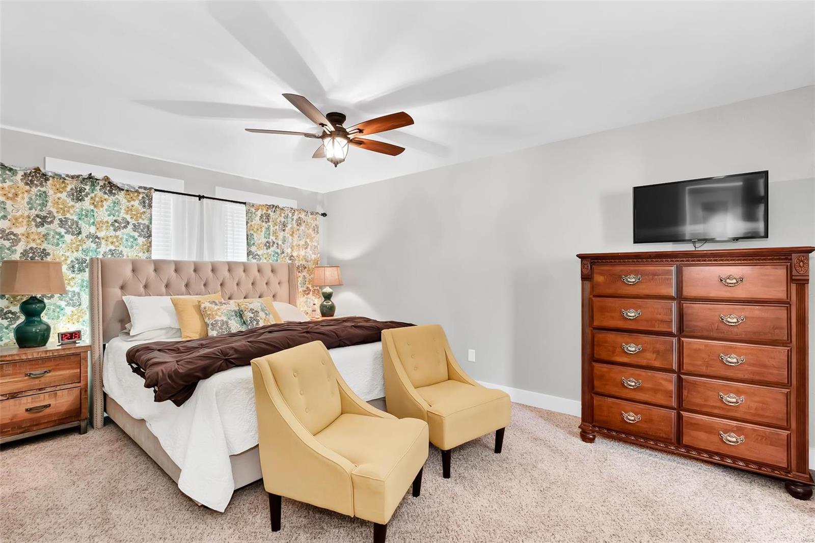 Twin Chimneys - Residential