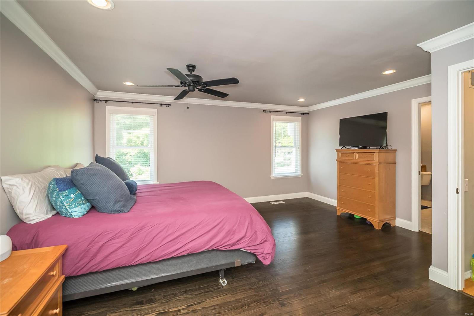 Westbury Manor 6 - Residential