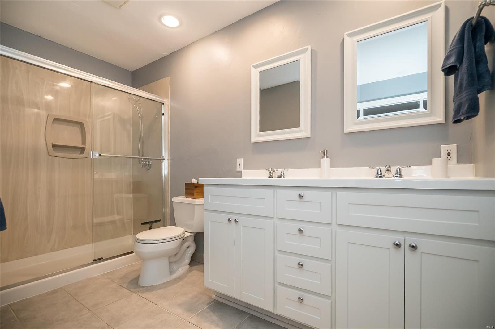 Westbury Manor 6 - Residential