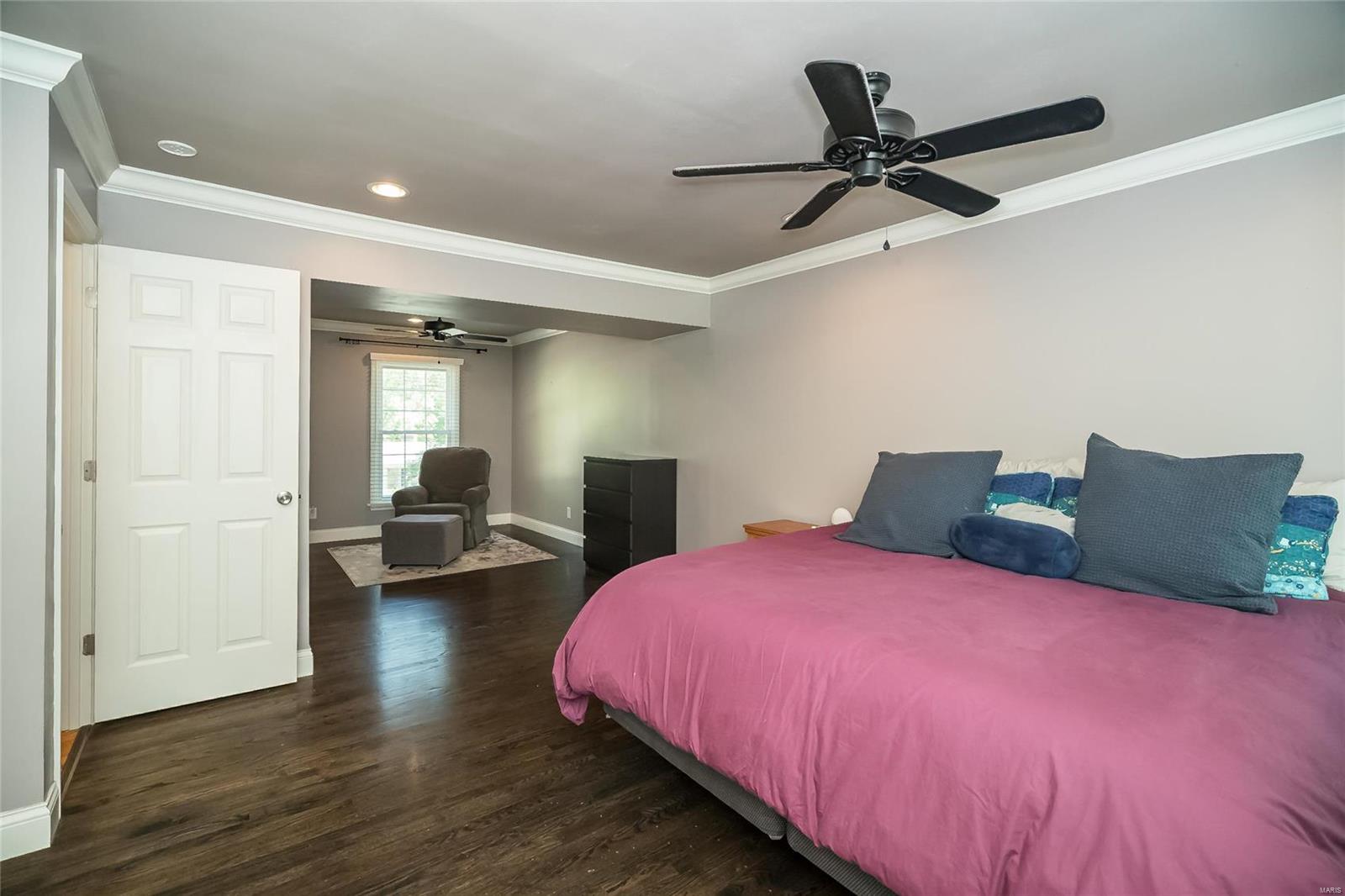 Westbury Manor 6 - Residential