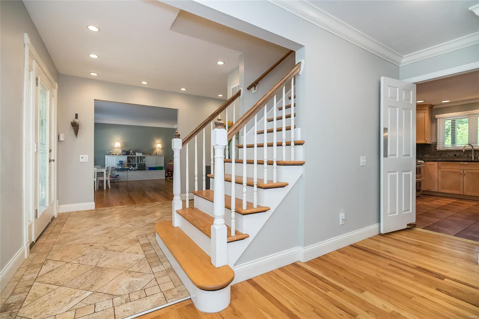 Westbury Manor 6 - Residential