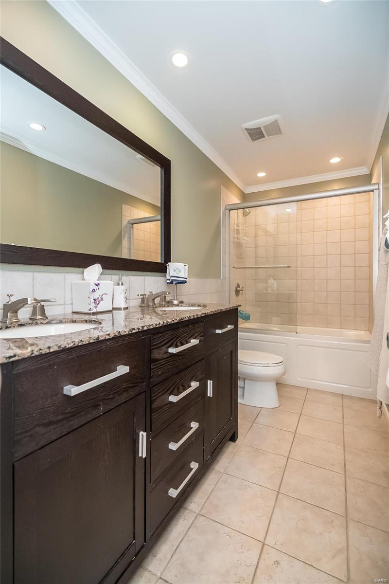 Westbury Manor 6 - Residential