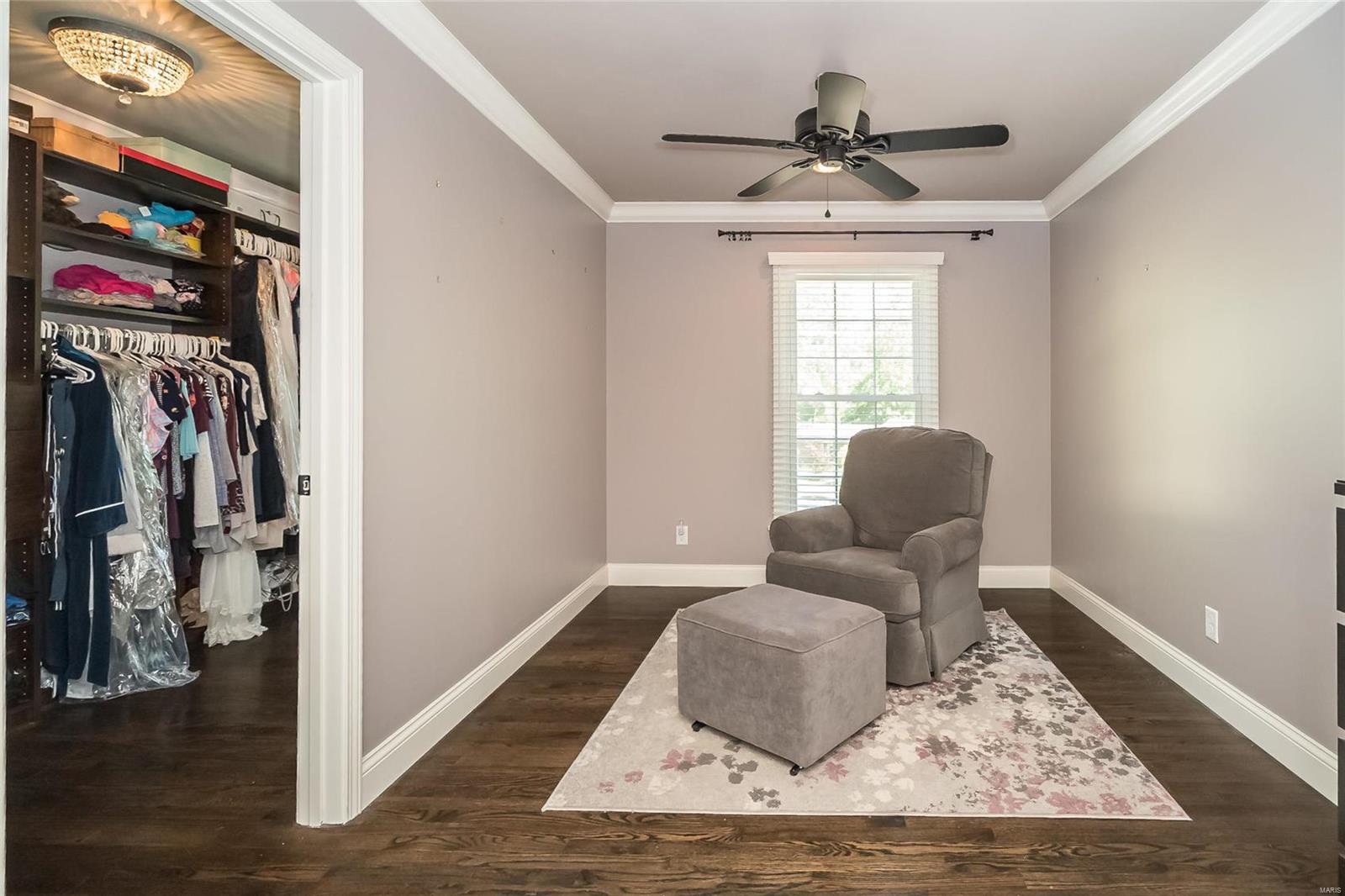 Westbury Manor 6 - Residential