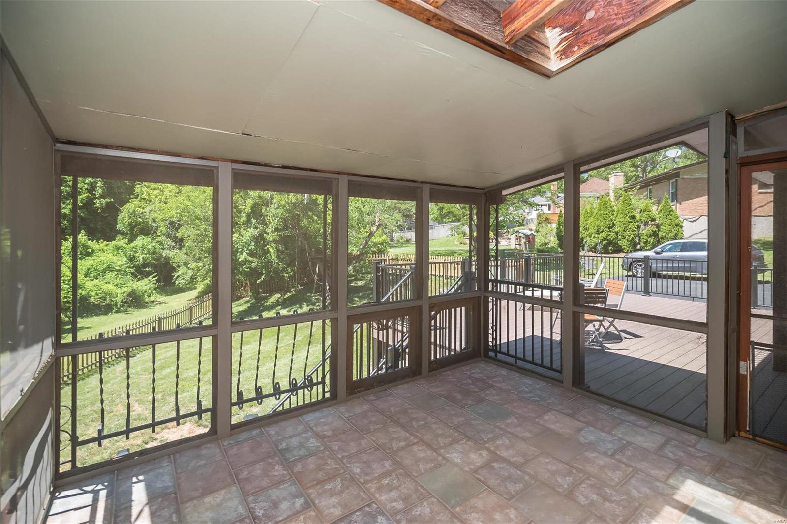 Westbury Manor 6 - Residential