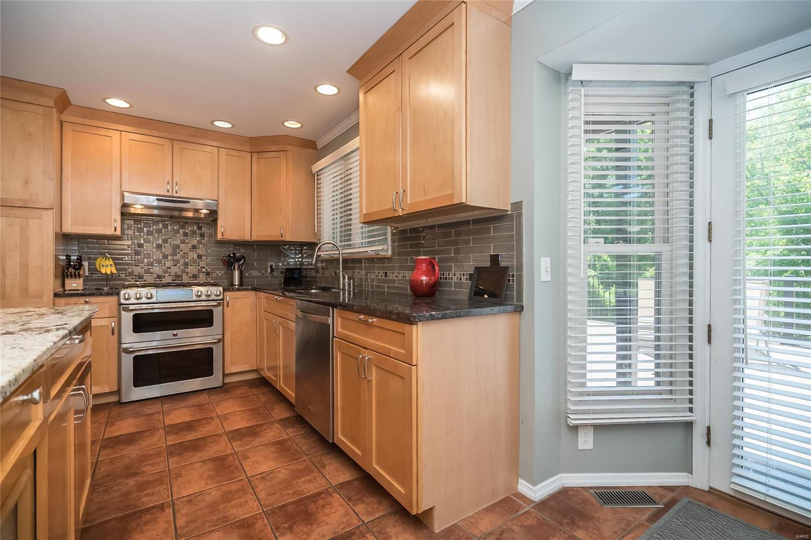 Westbury Manor 6 - Residential