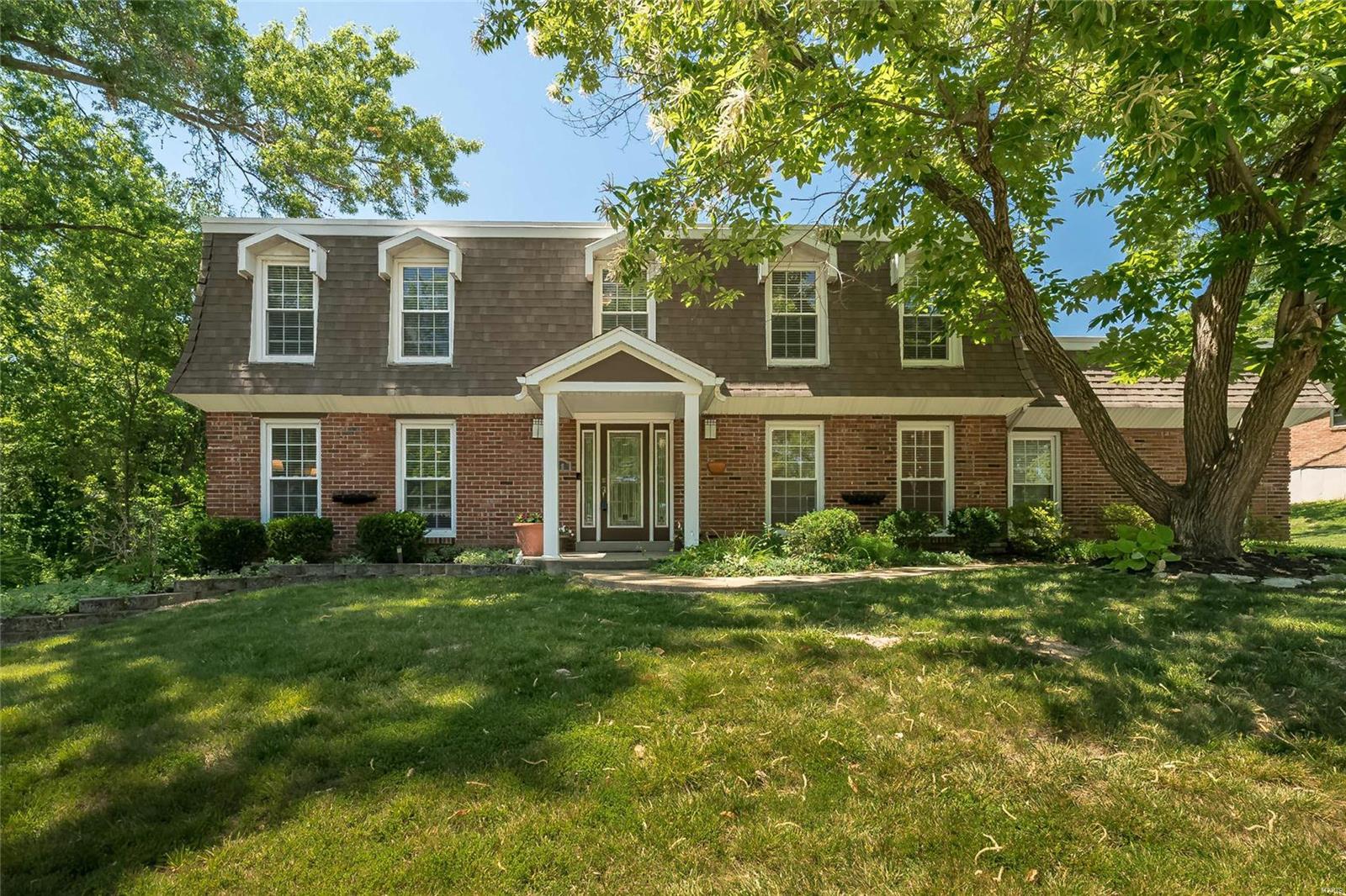 Westbury Manor 6 - Residential