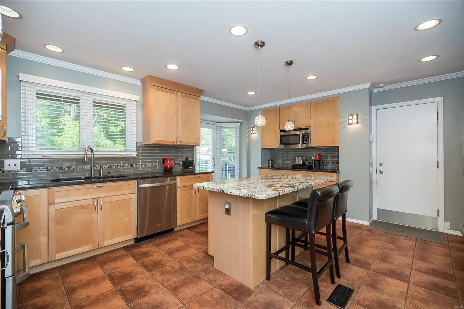 Westbury Manor 6 - Residential