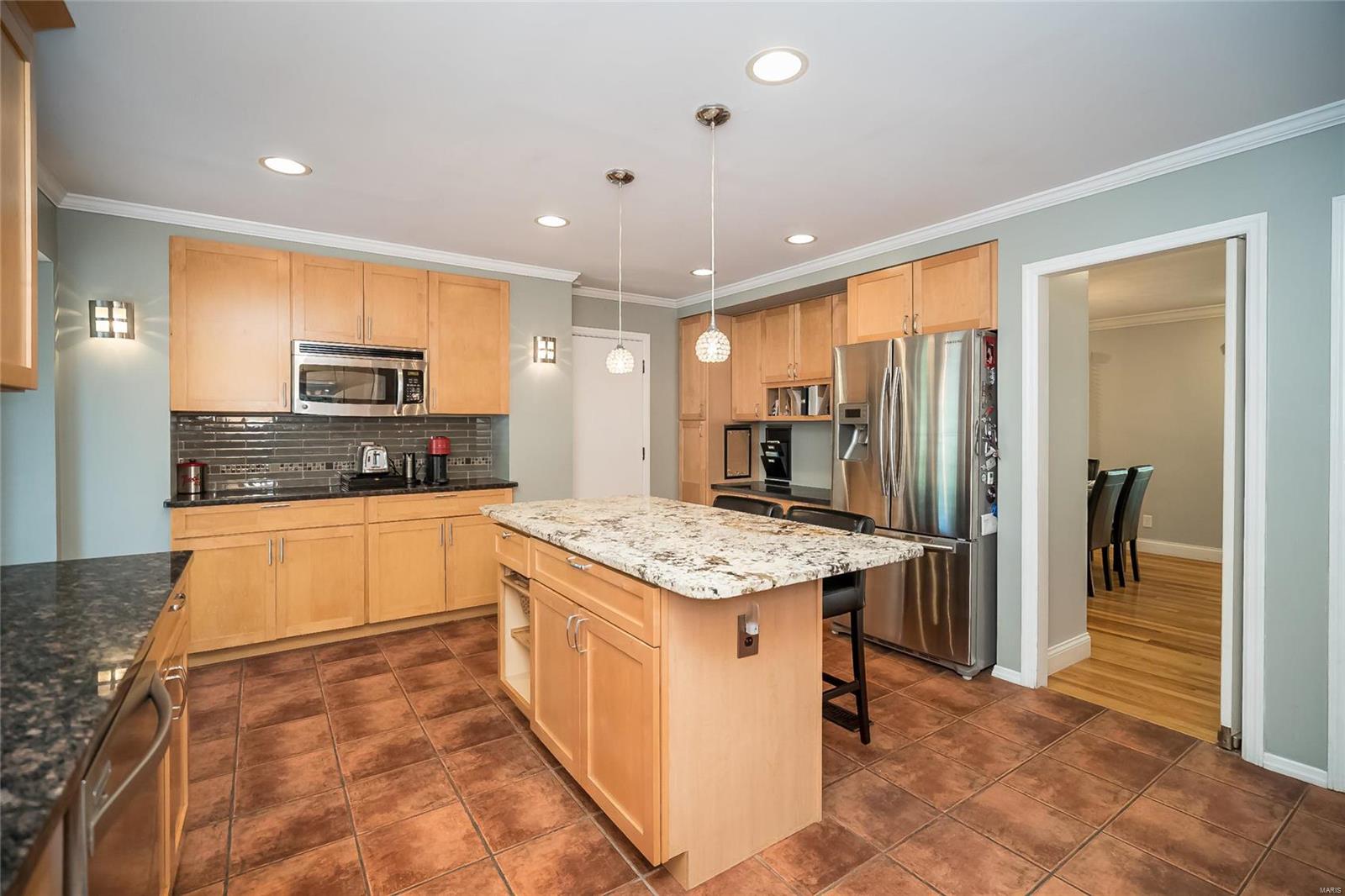 Westbury Manor 6 - Residential