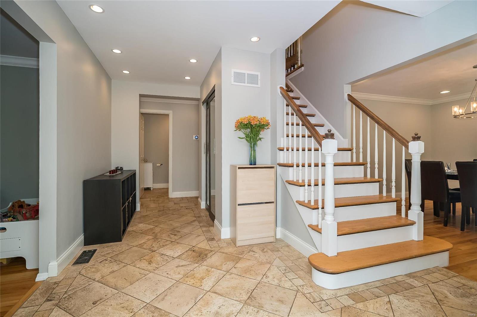 Westbury Manor 6 - Residential