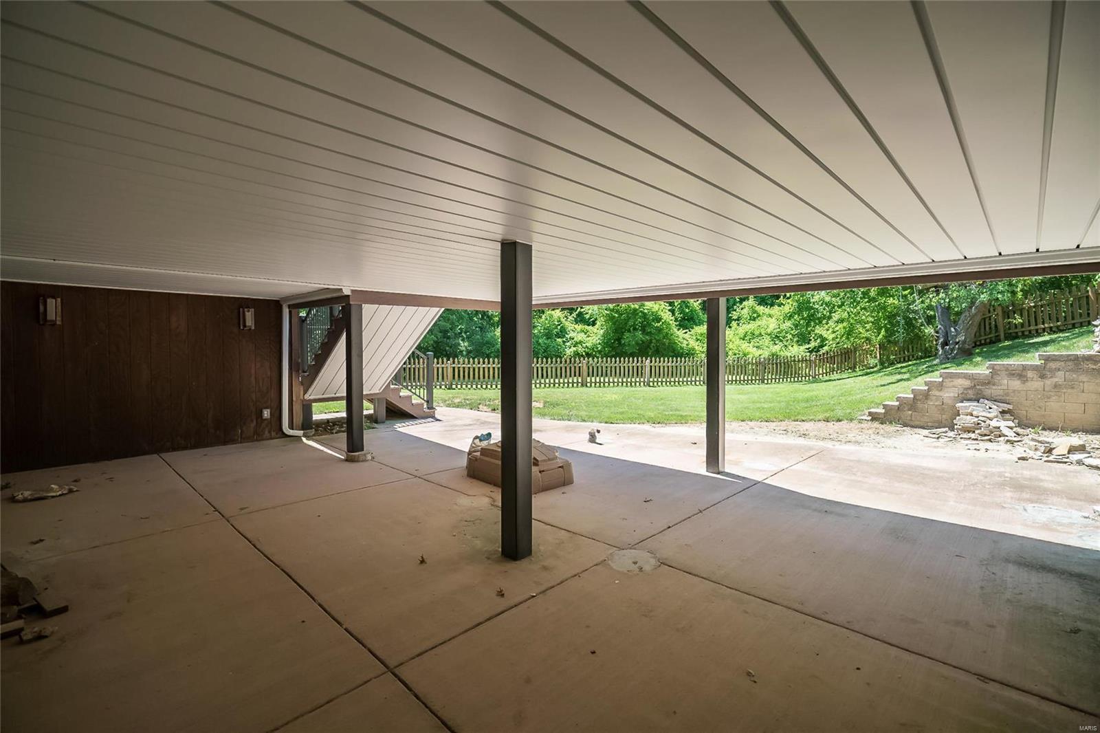 Westbury Manor 6 - Residential