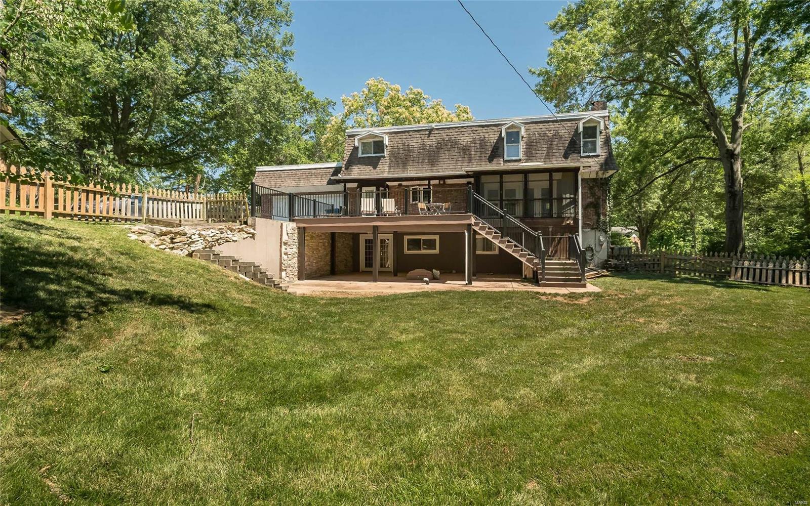 Westbury Manor 6 - Residential