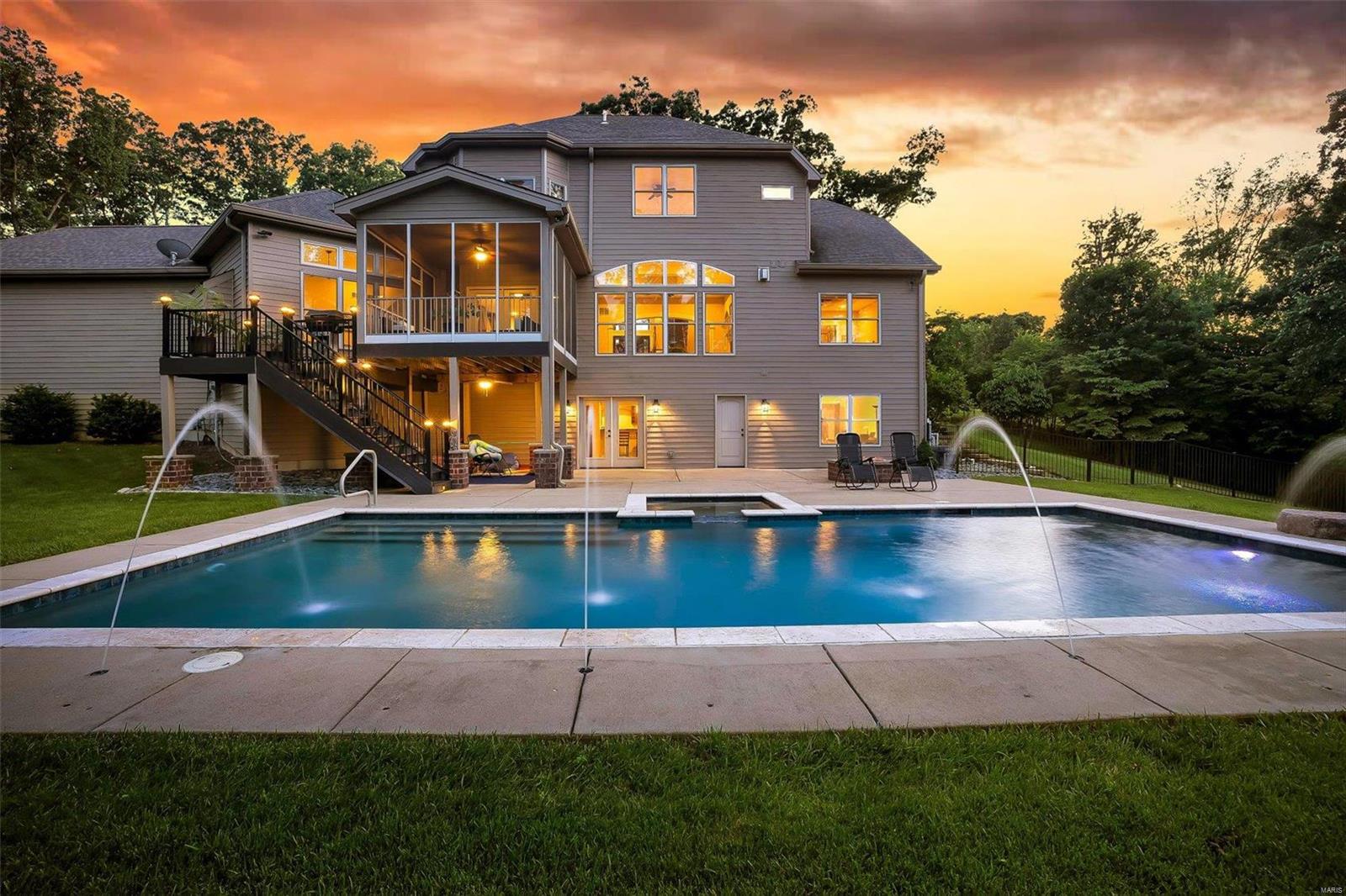 Photo 9 of 96 of 40 Grand Meridien Forest Drive house