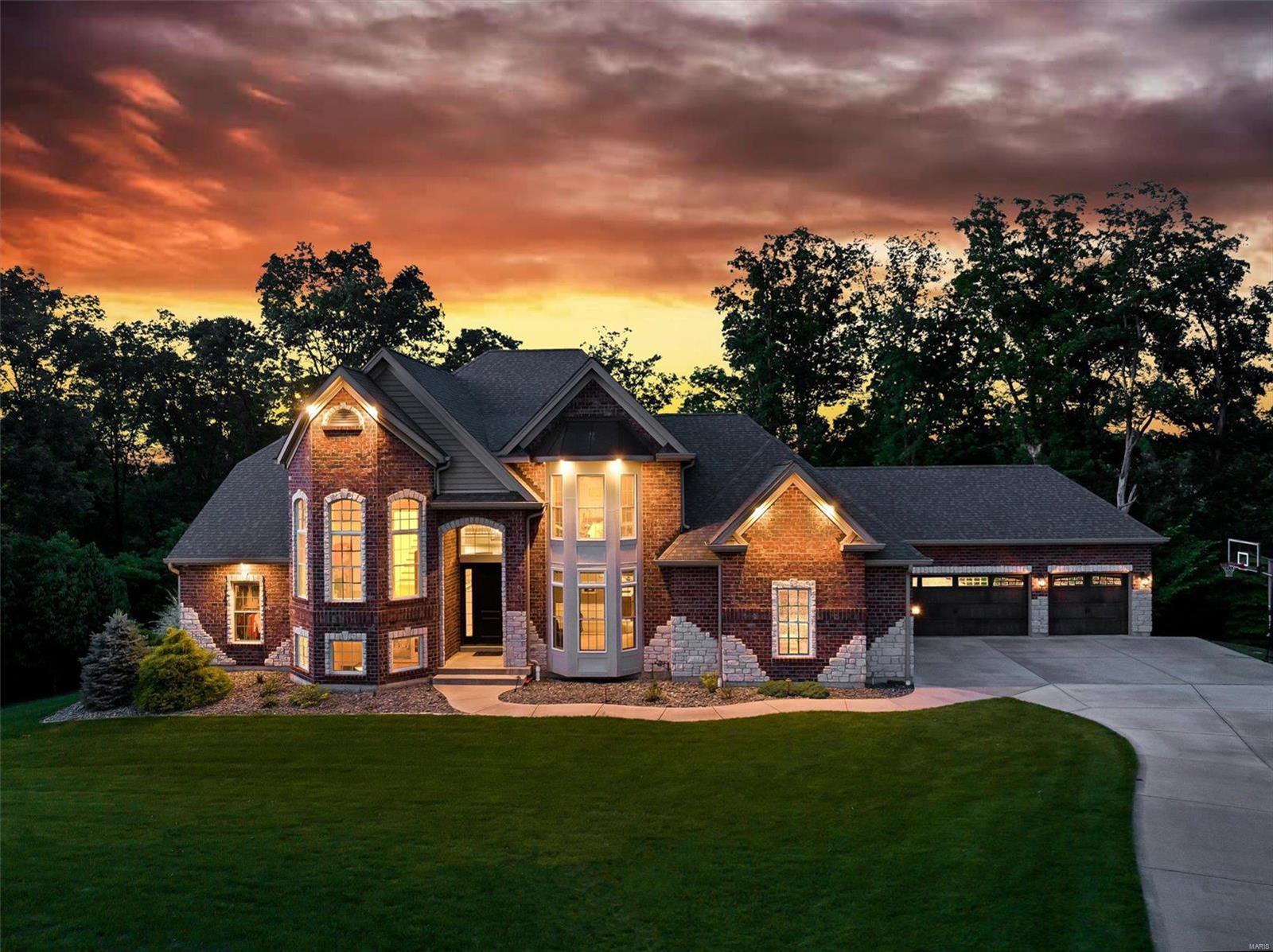 Photo 3 of 96 of 40 Grand Meridien Forest Drive house