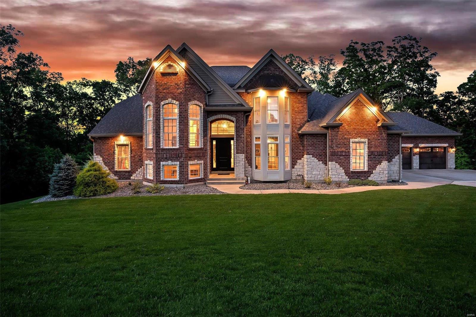 Photo 8 of 96 of 40 Grand Meridien Forest Drive house