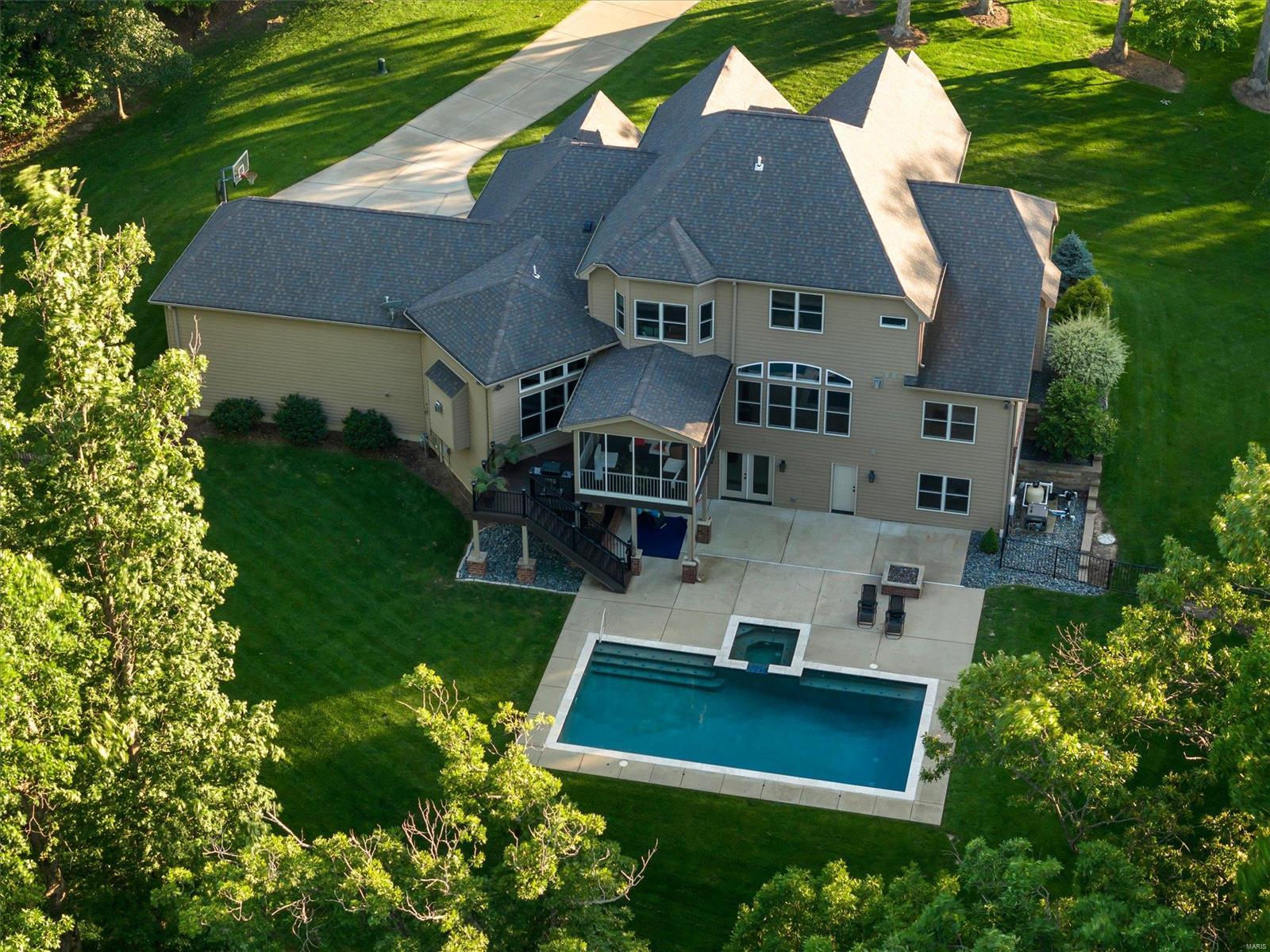 Photo 2 of 96 of 40 Grand Meridien Forest Drive house